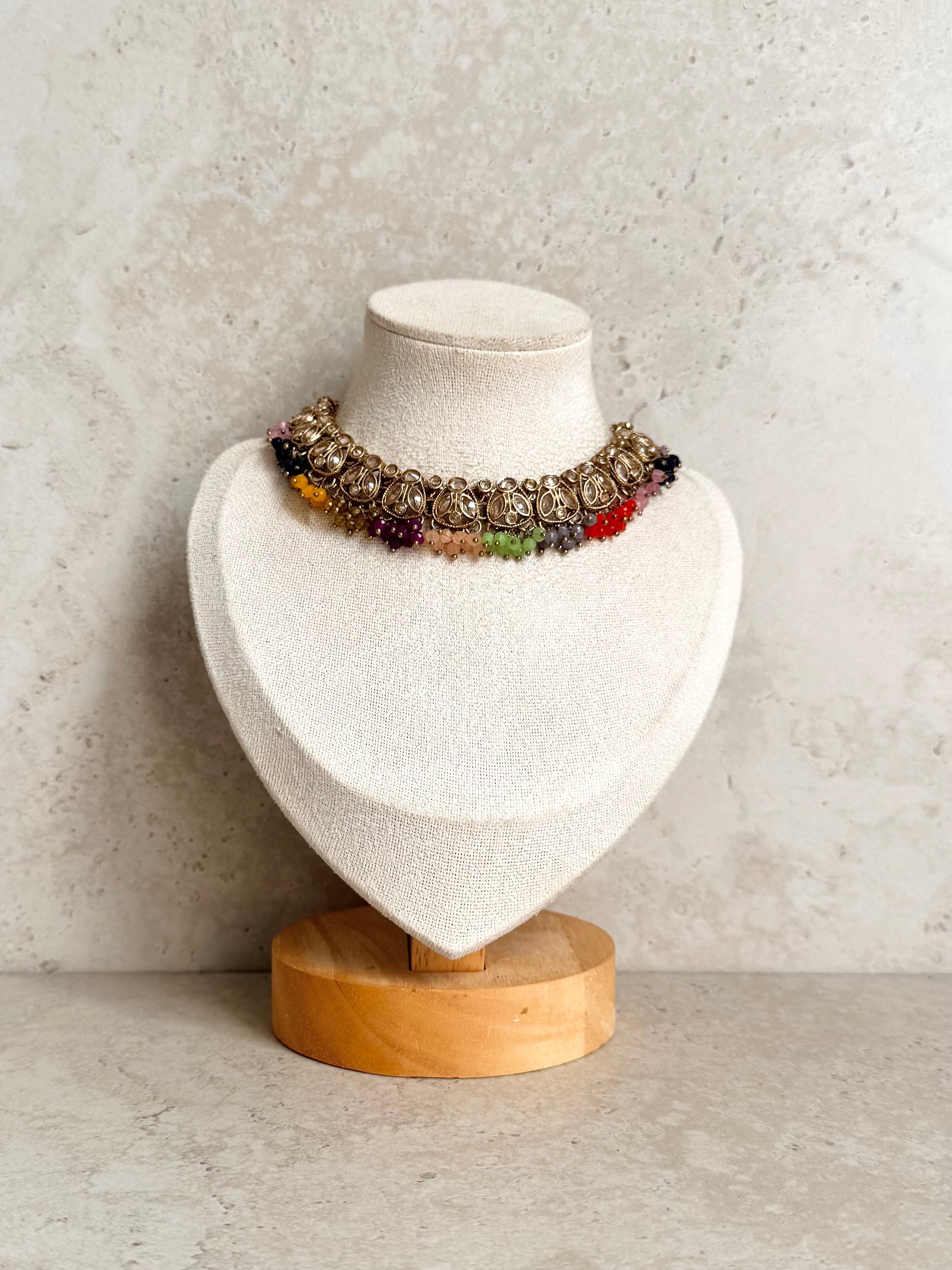 Siya Necklace Set