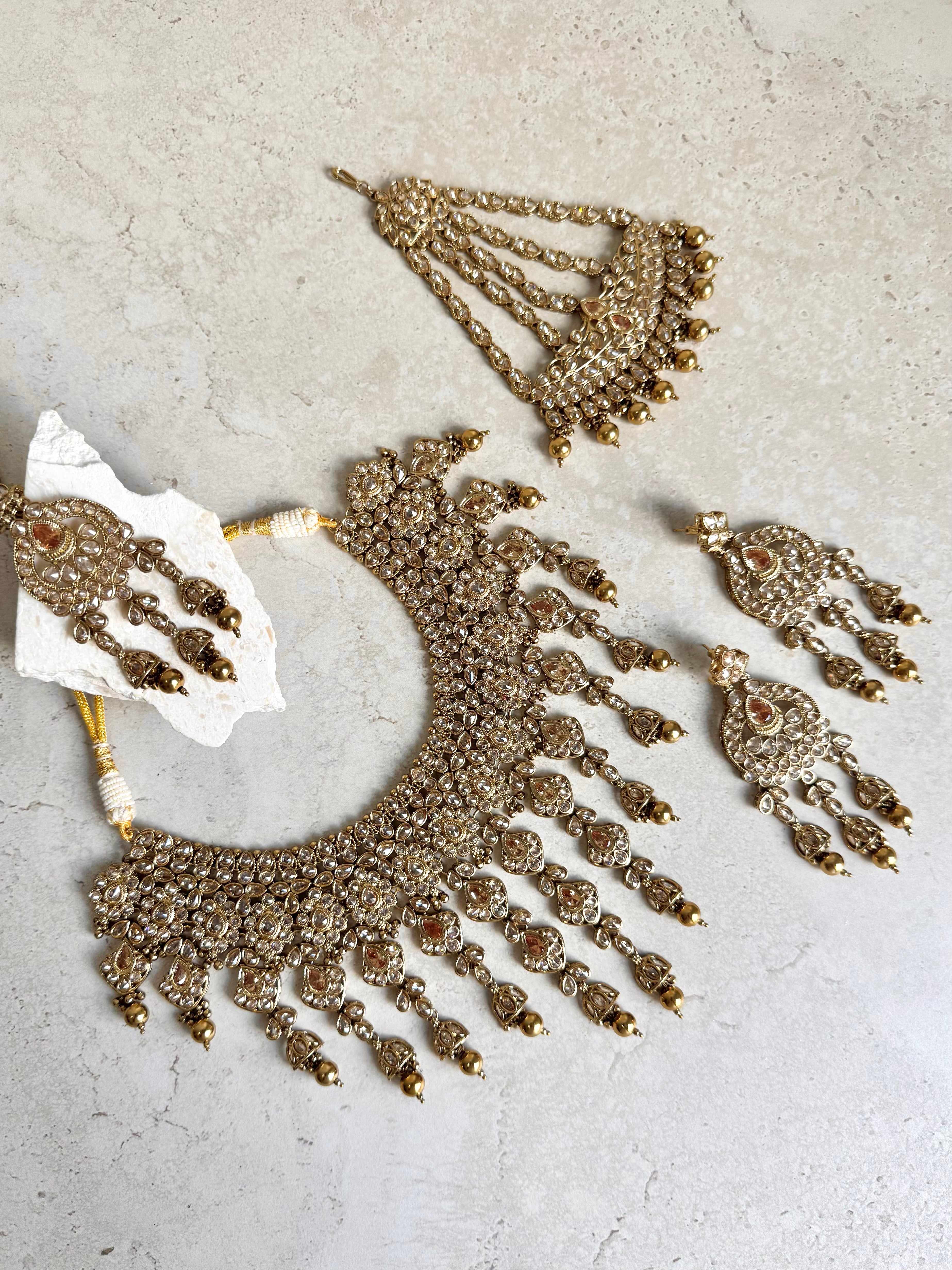 Hafsa Necklace Set