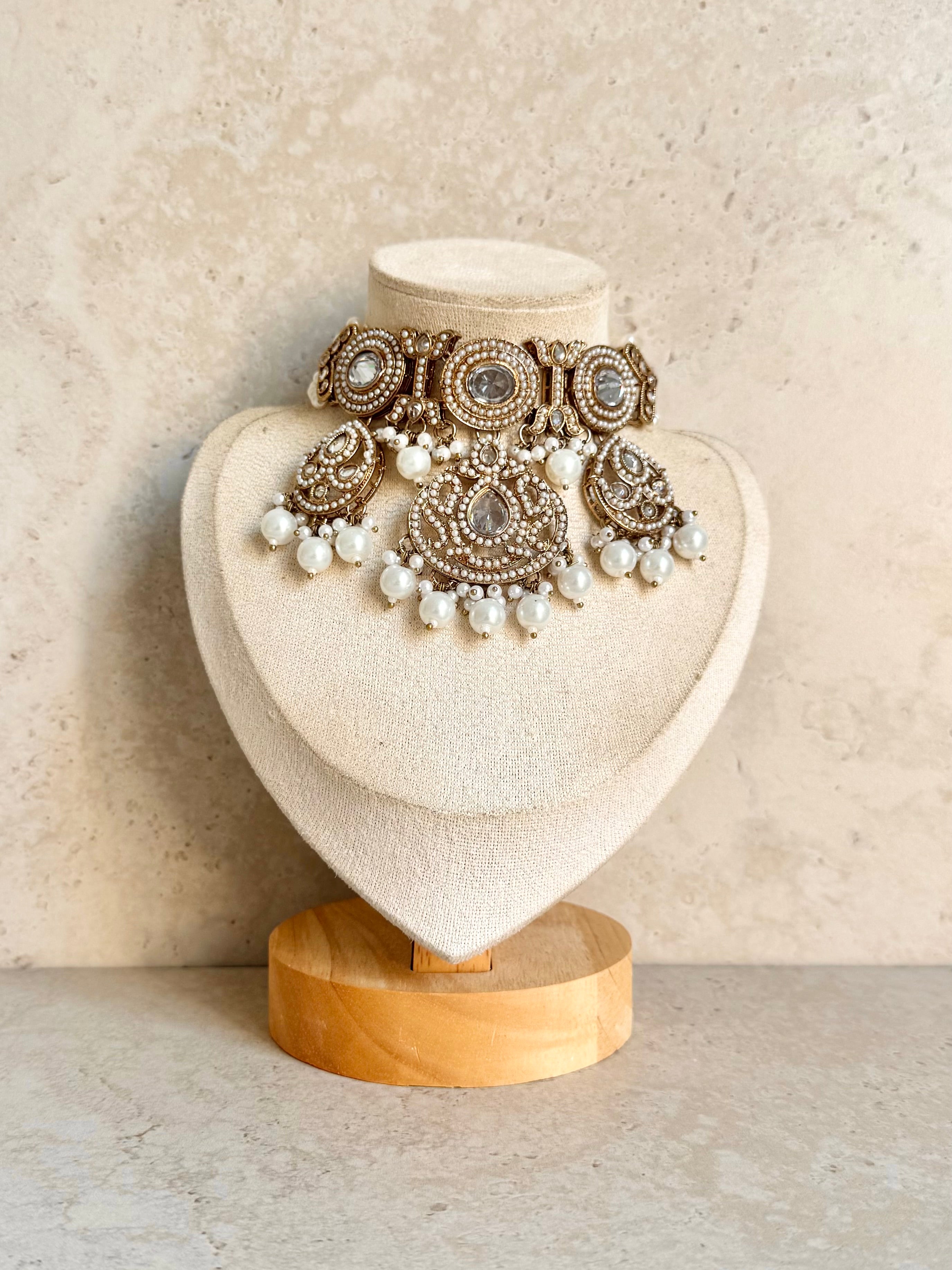 Deepali Necklace Set
