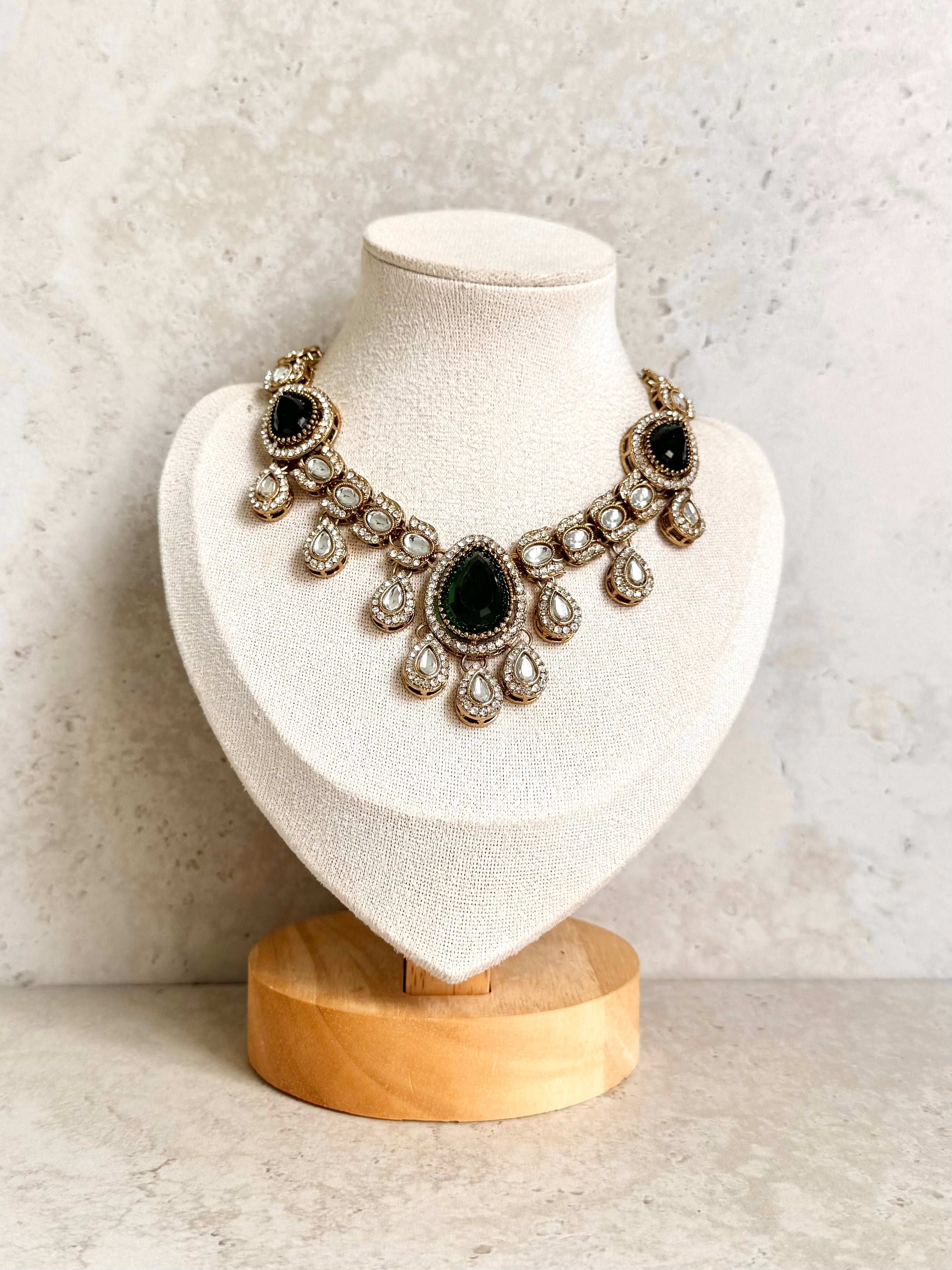 Gurleen Necklace Set