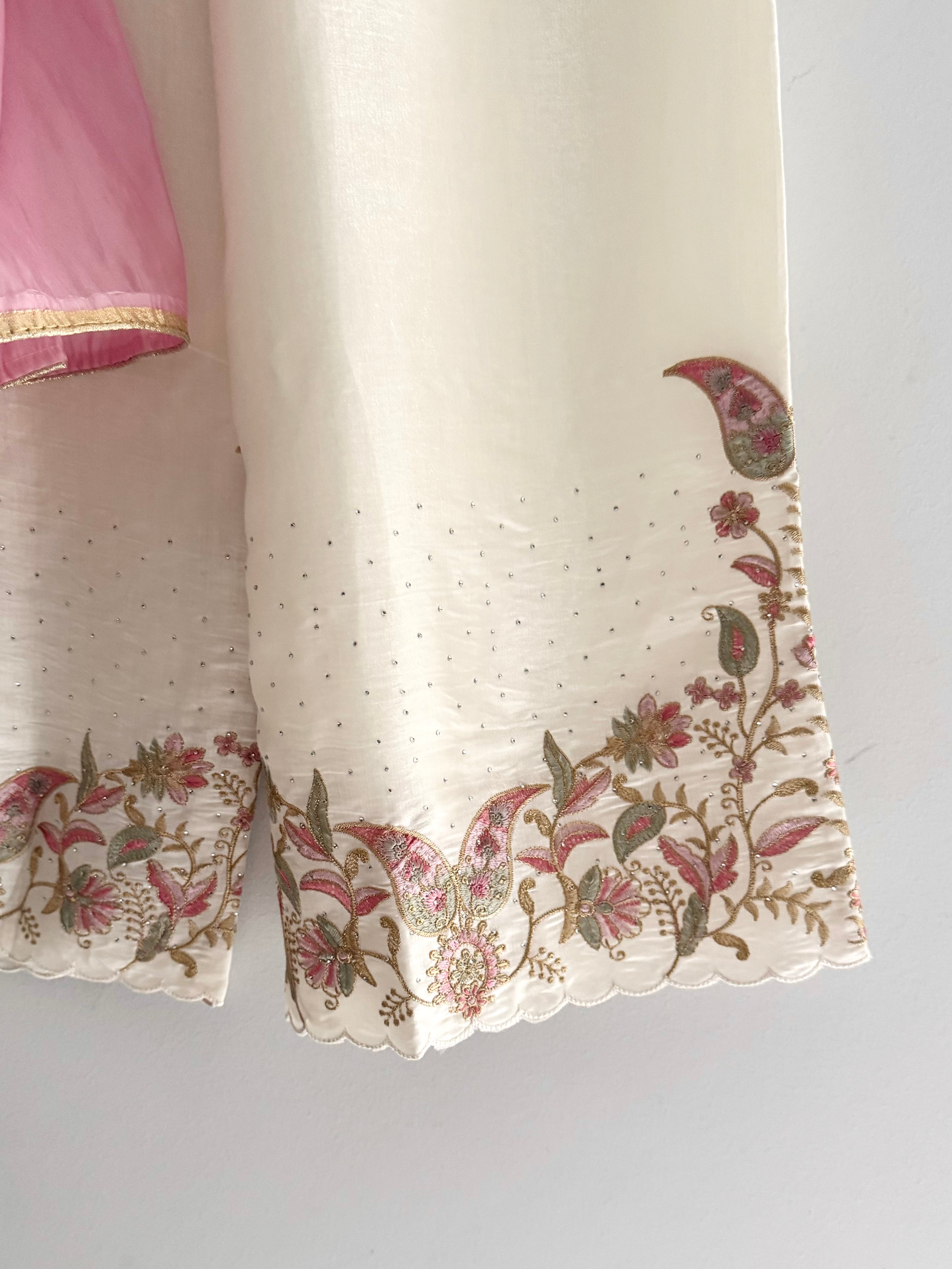 Zaria Suit Set