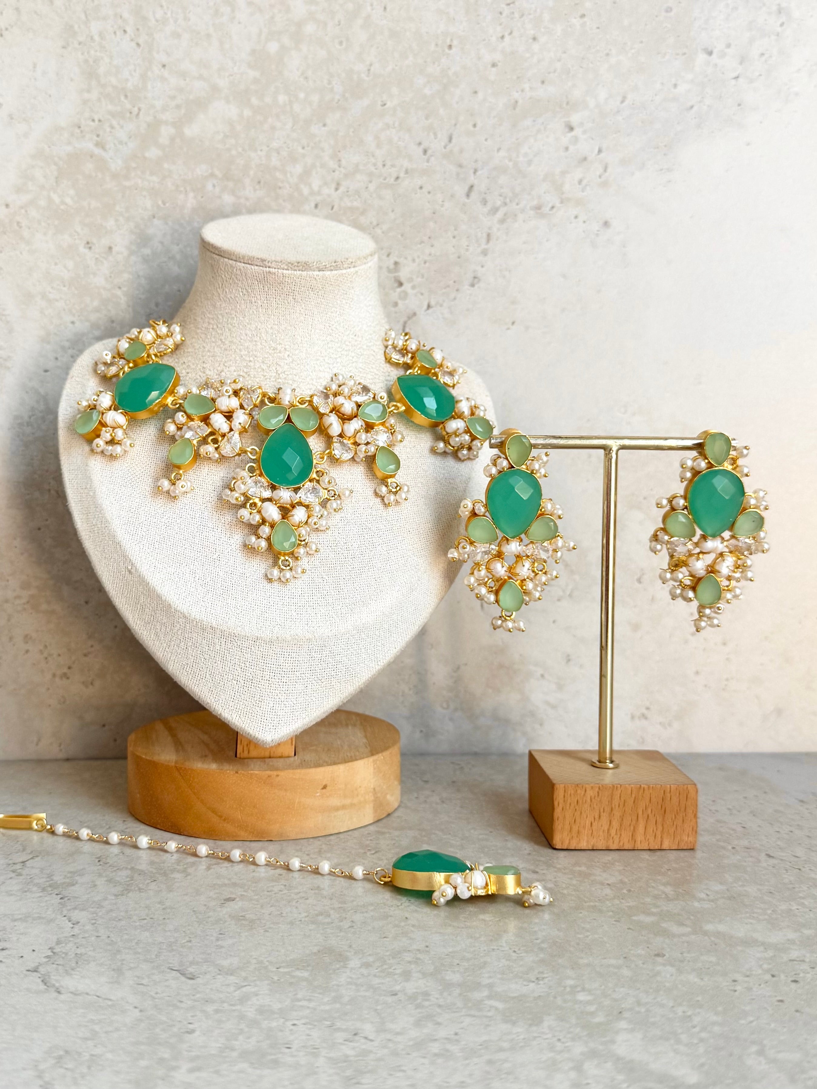 Elina Necklace Set