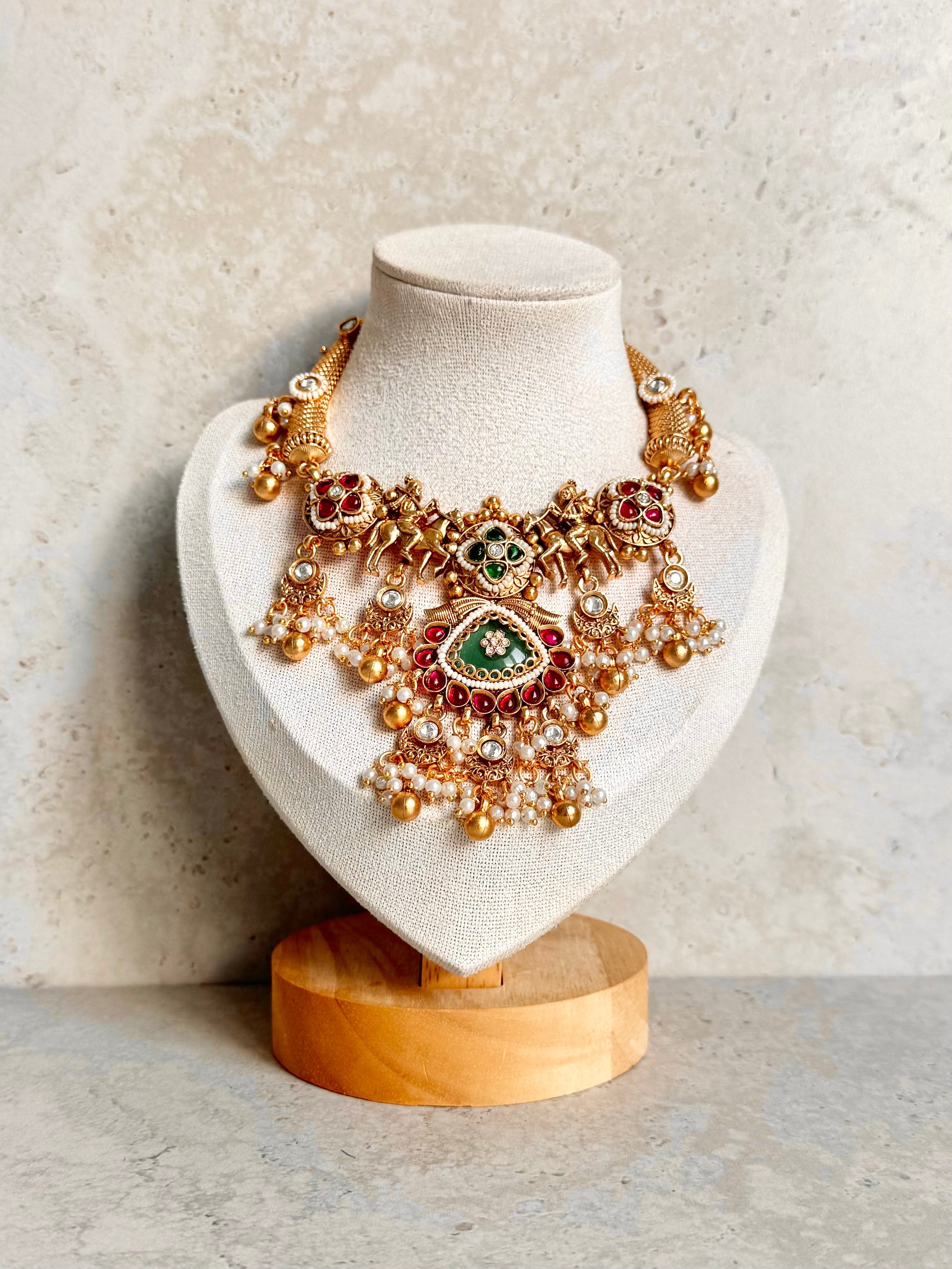 Shruti Necklace Set