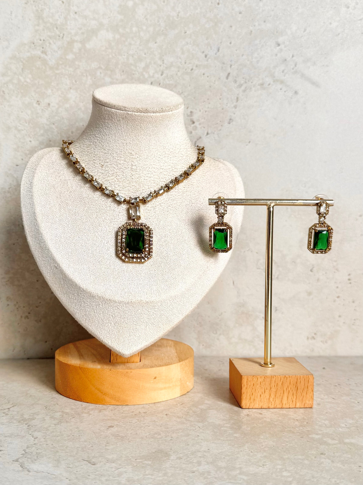 Maira Necklace Set
