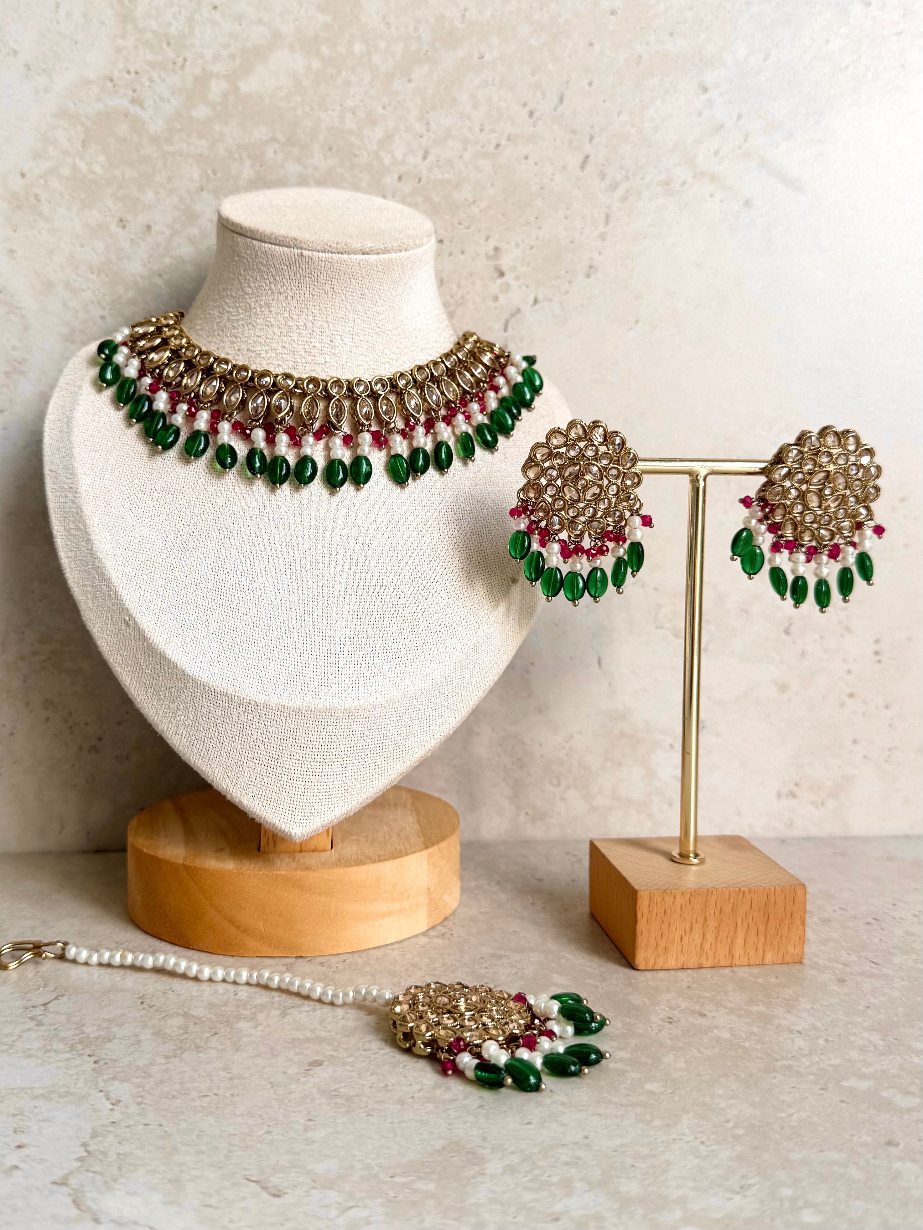 Rishika Necklace Set