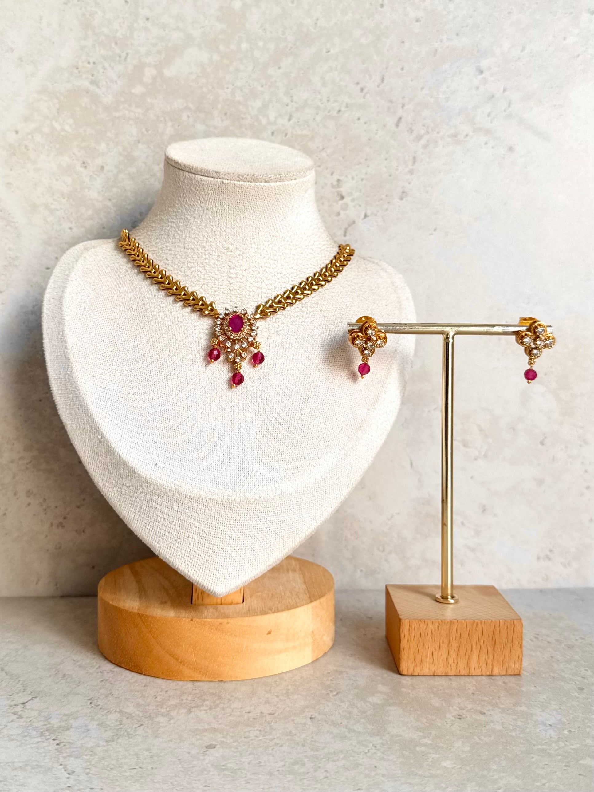 Sunaina Necklace Set