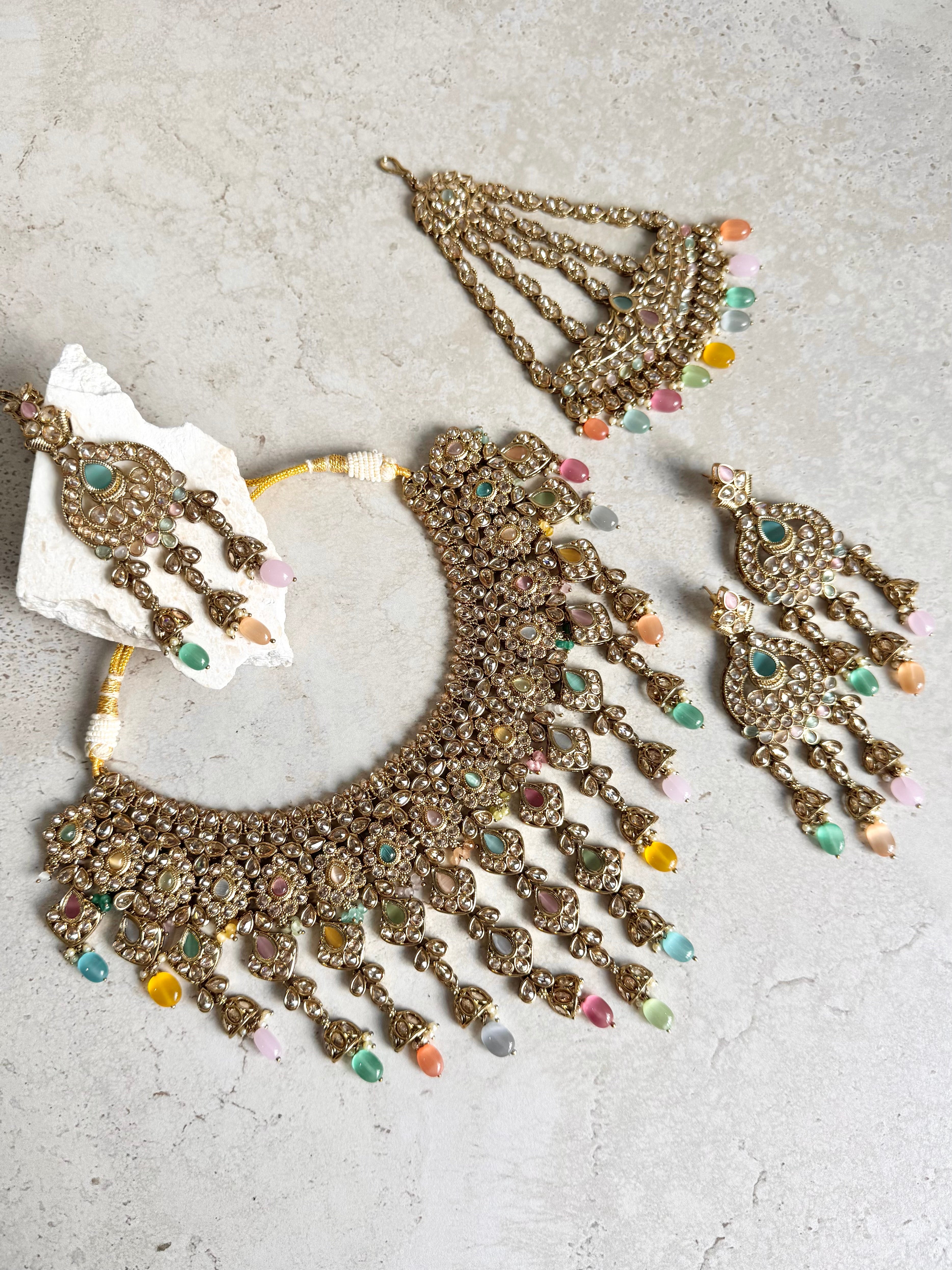 Hafsa Necklace Set