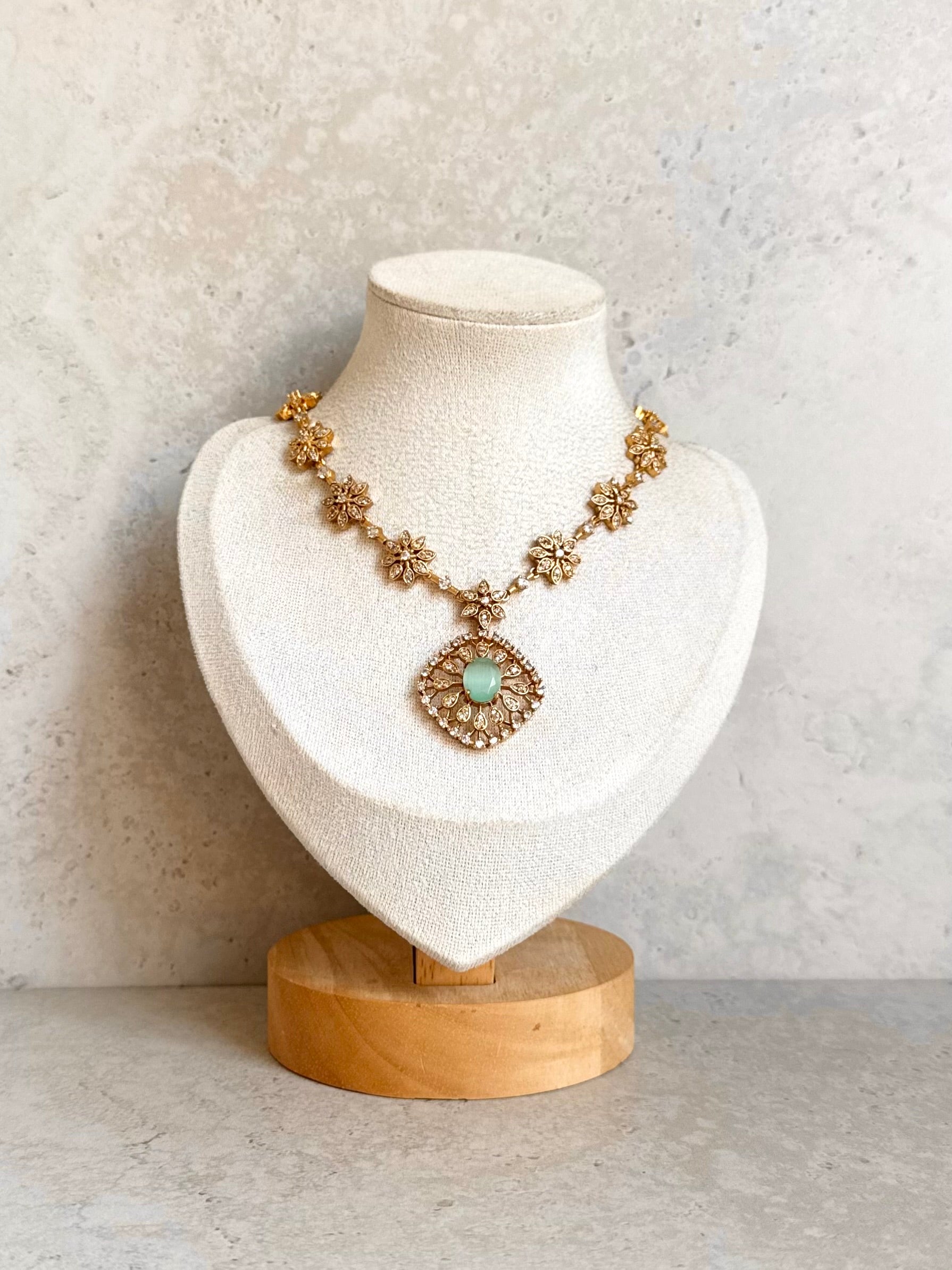 Navya Necklace Set