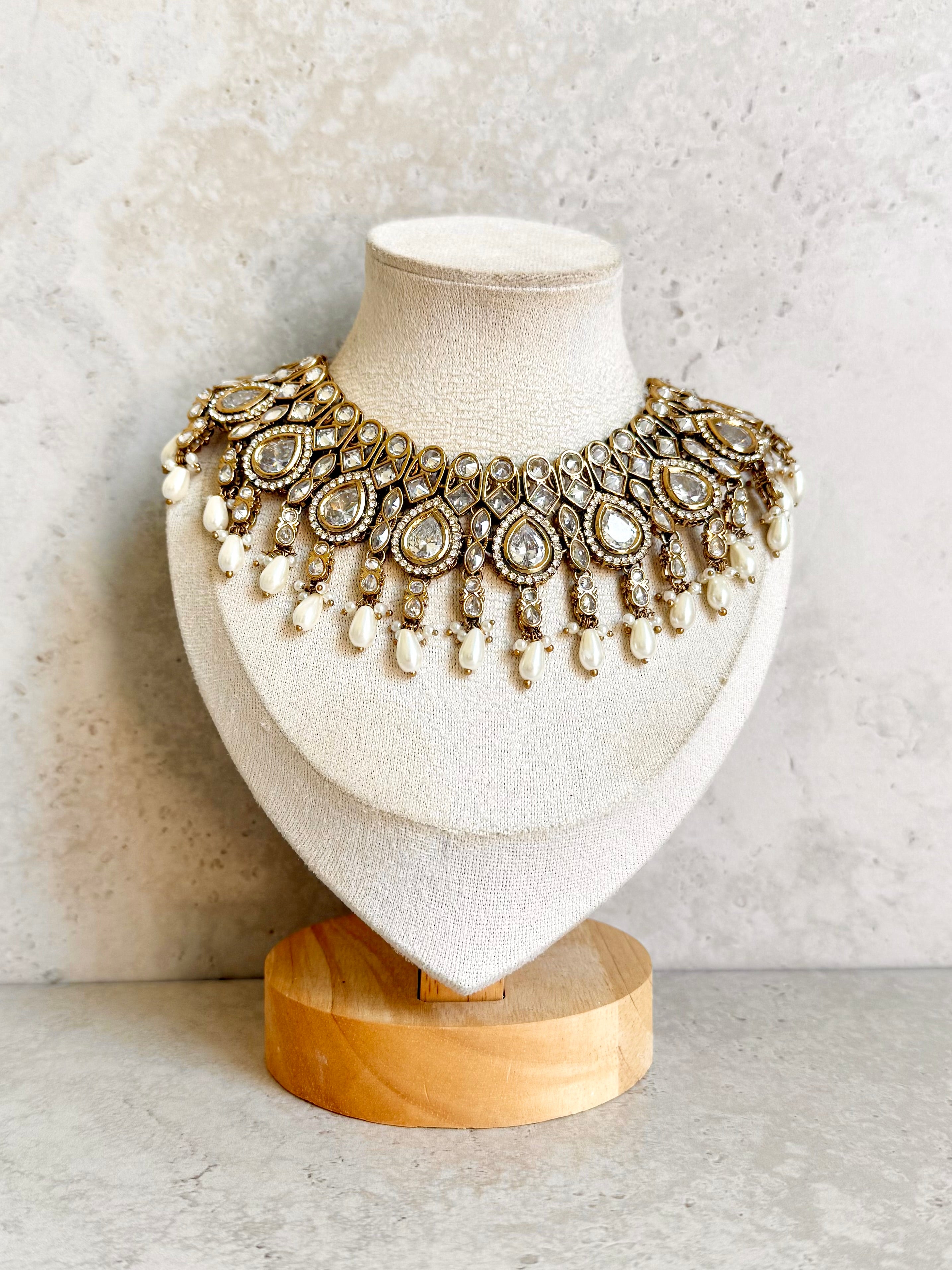 Rabina Necklace Set