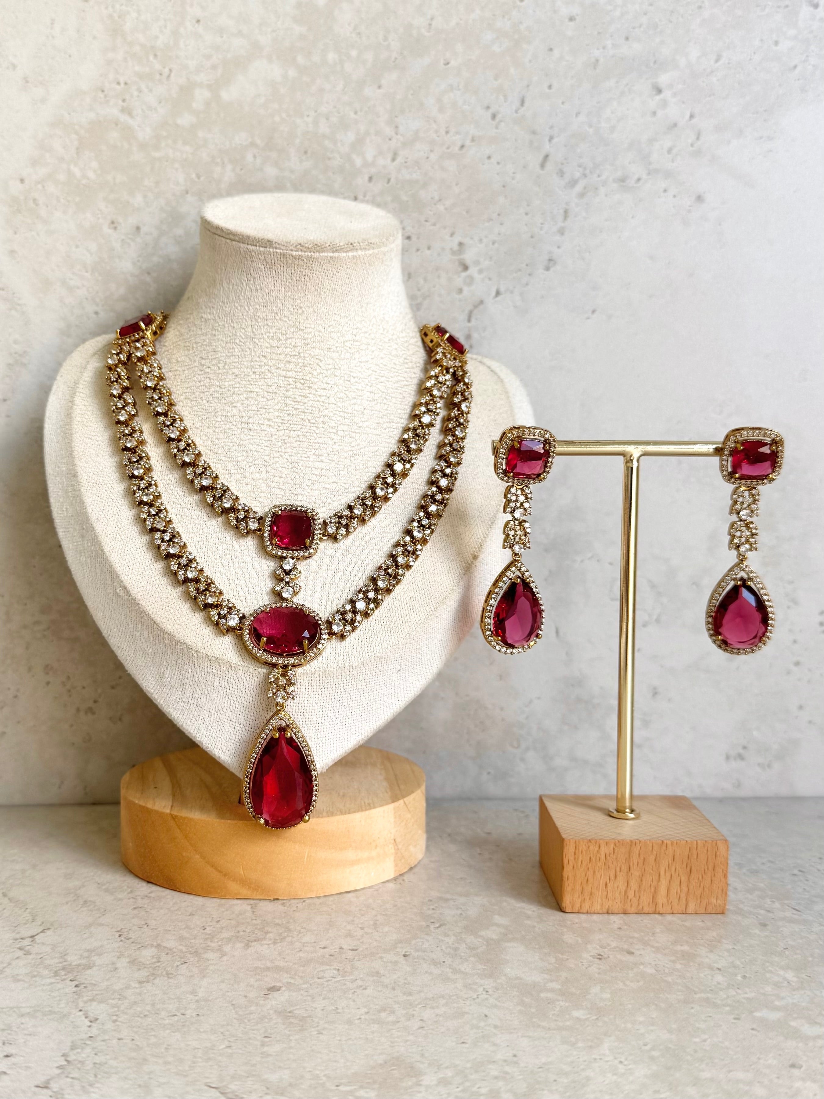 Sarah Necklace Set