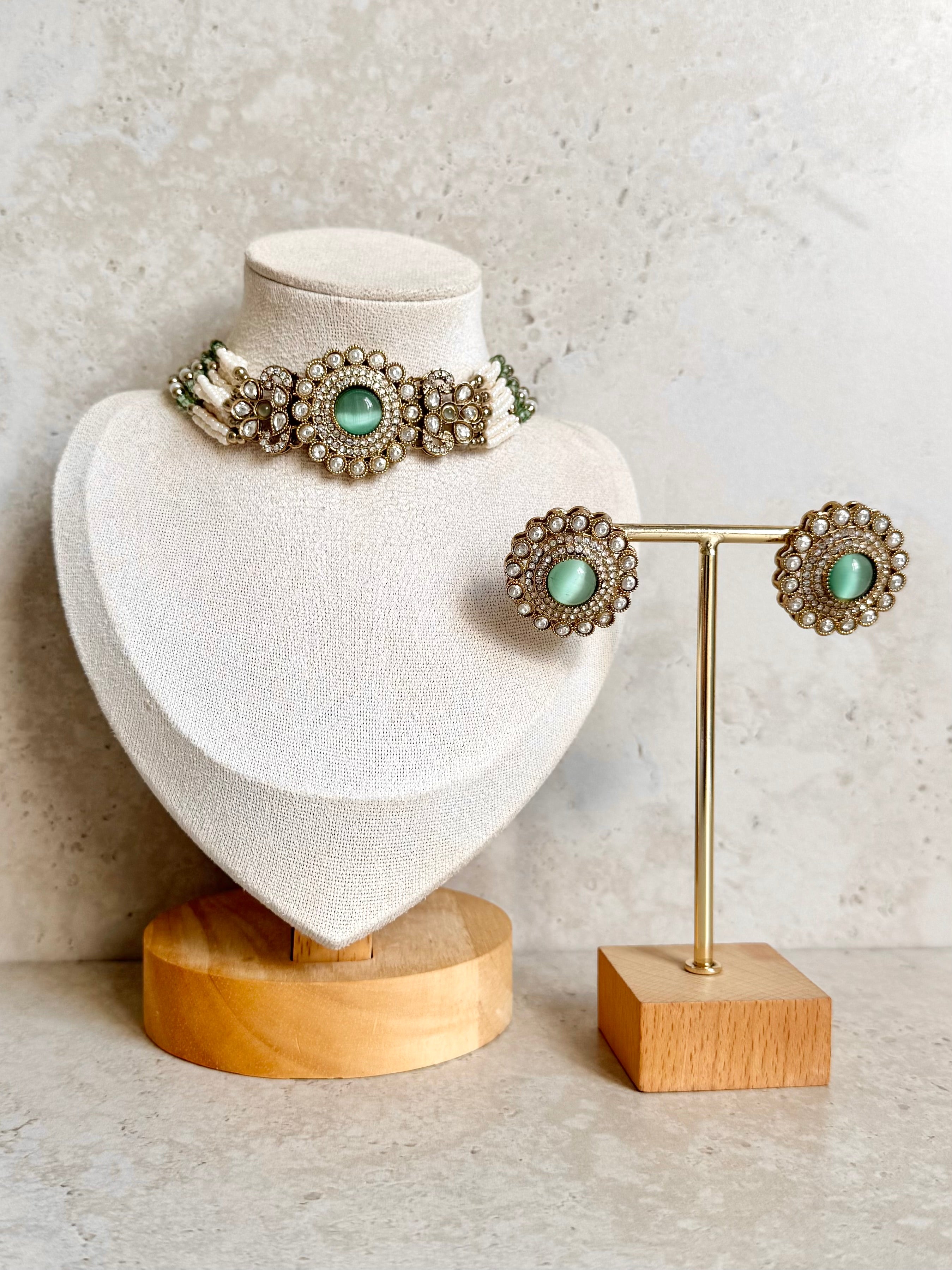 Pragati Necklace Set