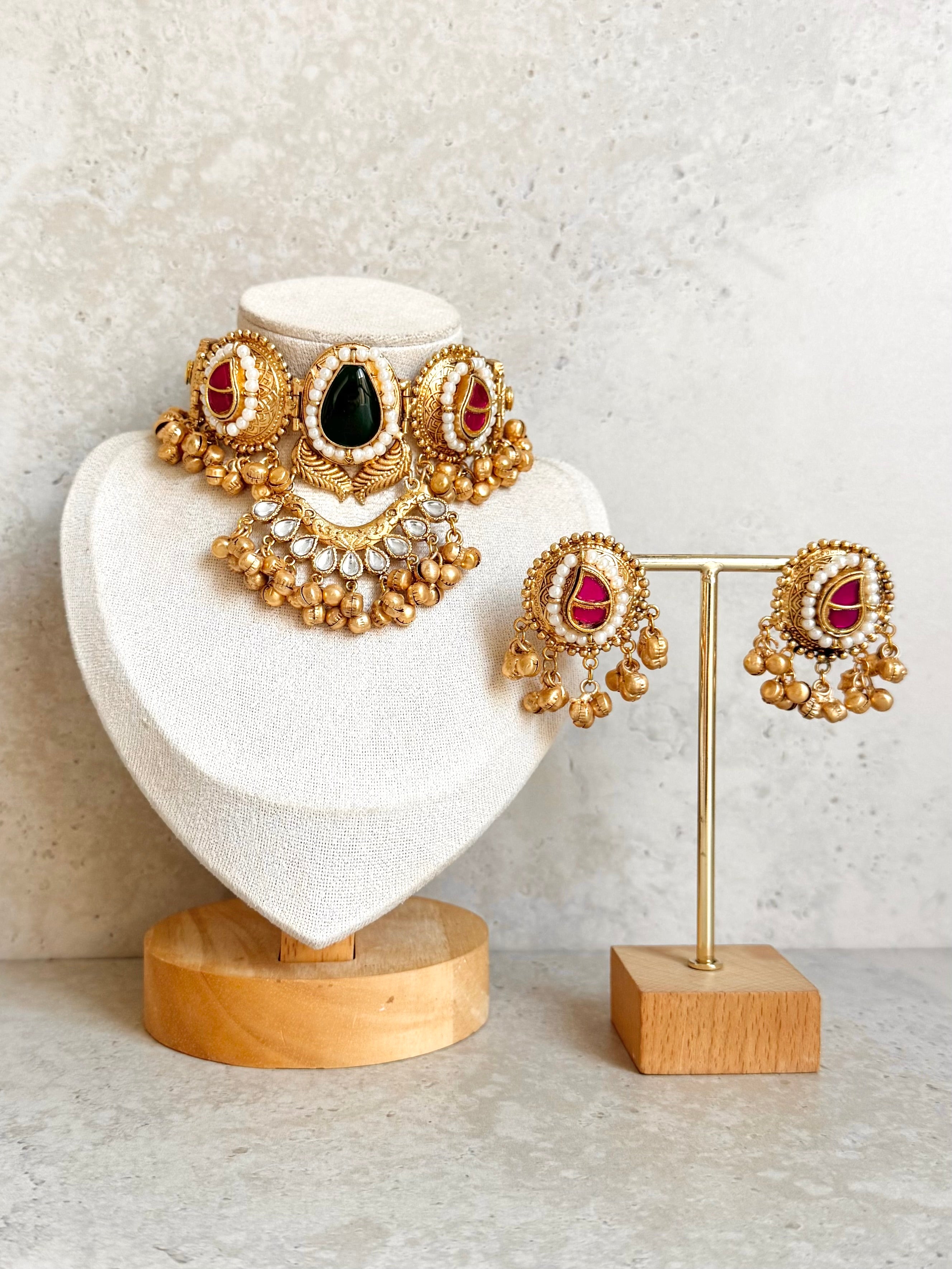 Harleen Necklace Set