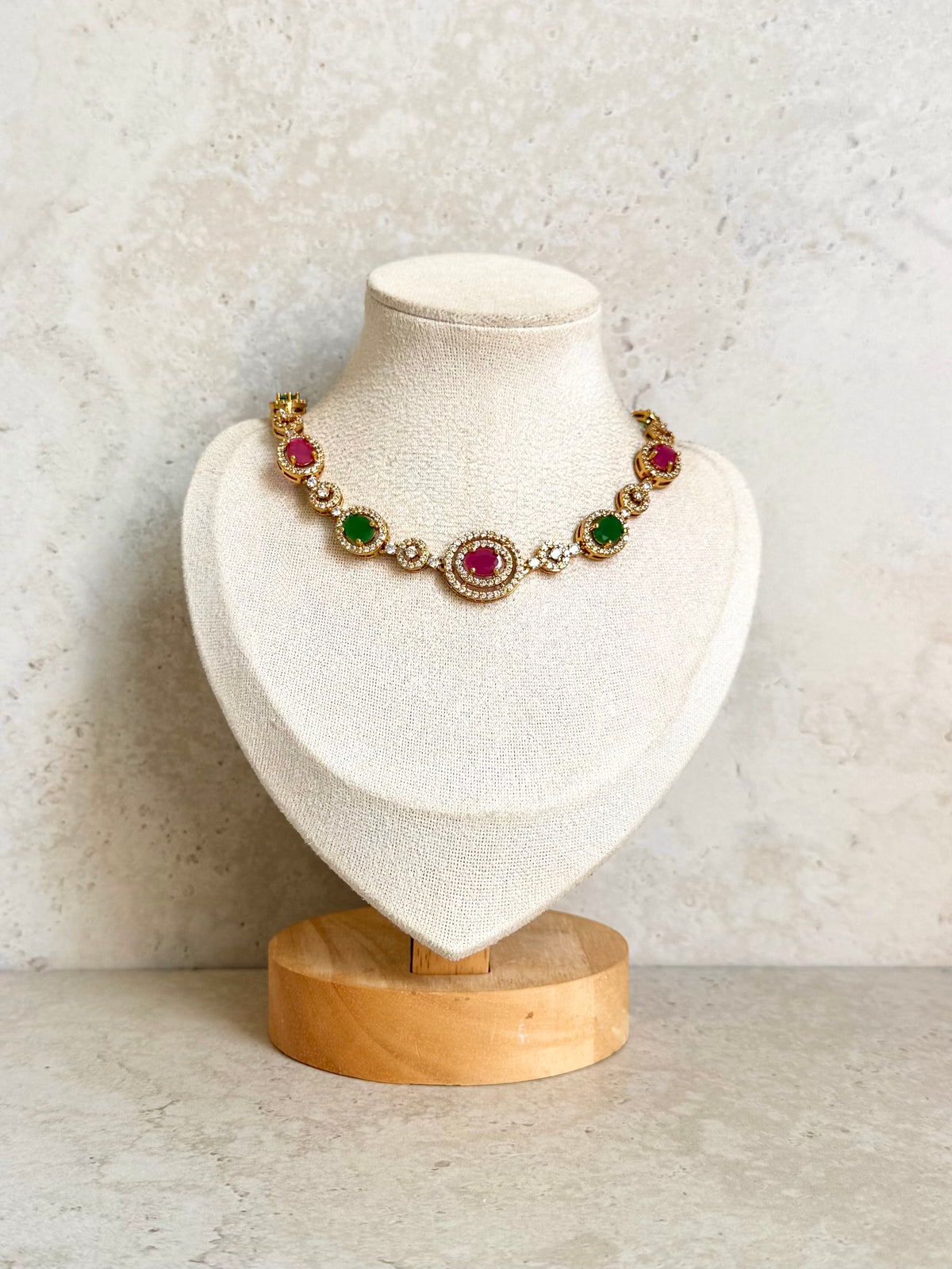 Saloni Necklace Set