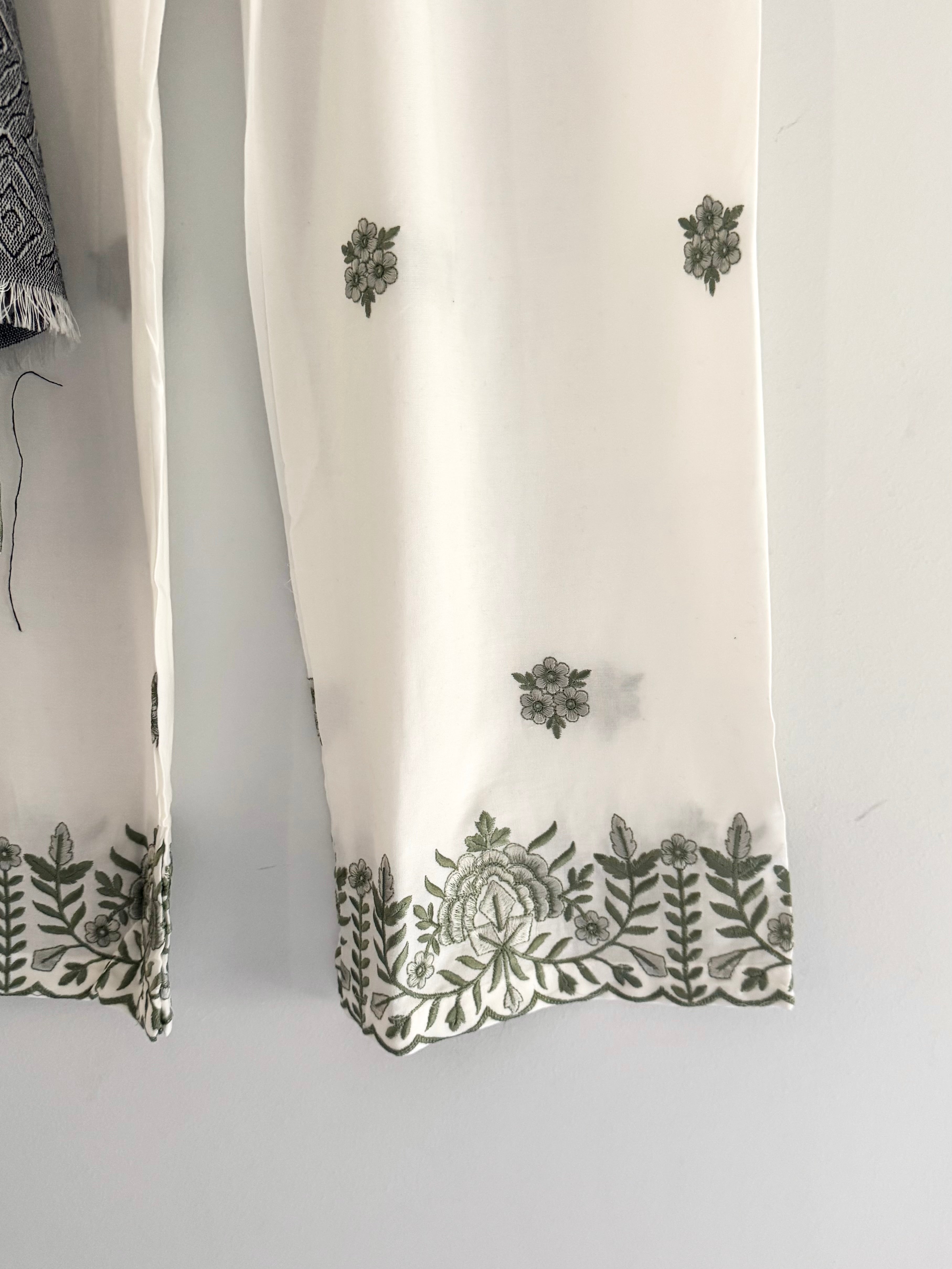 Anisha Suit Set