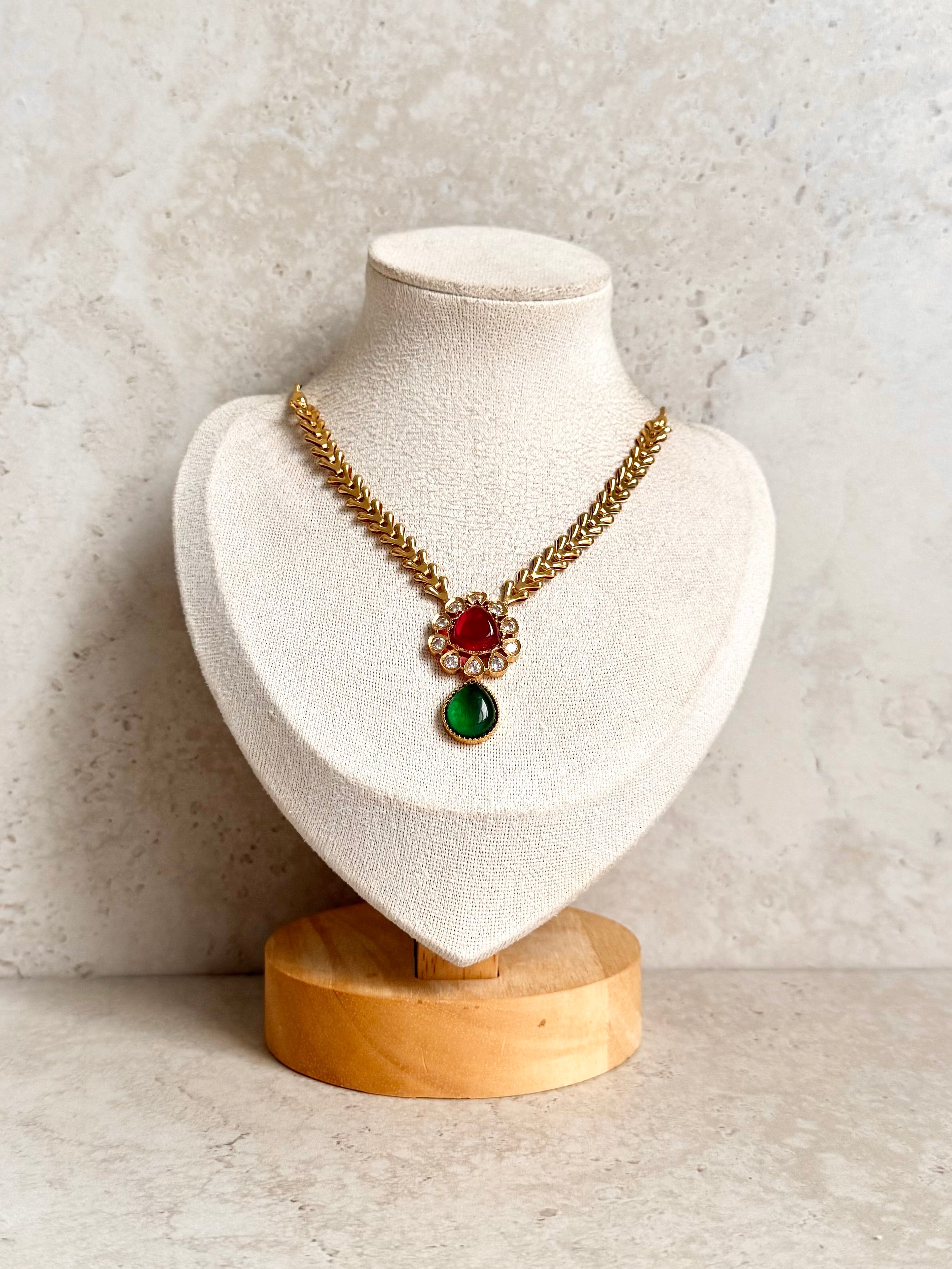 Gia Necklace Set