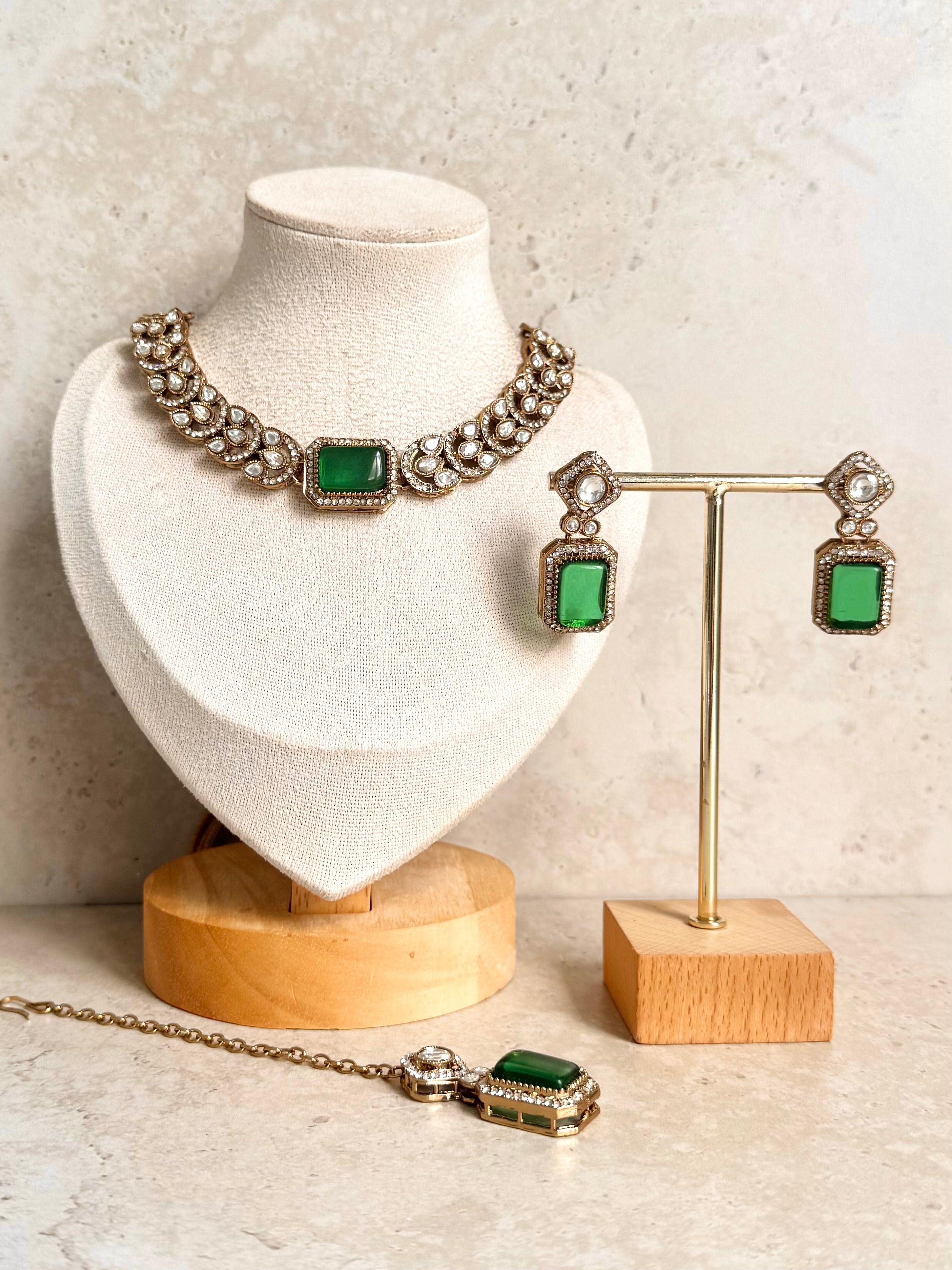 Samreen Necklace Set