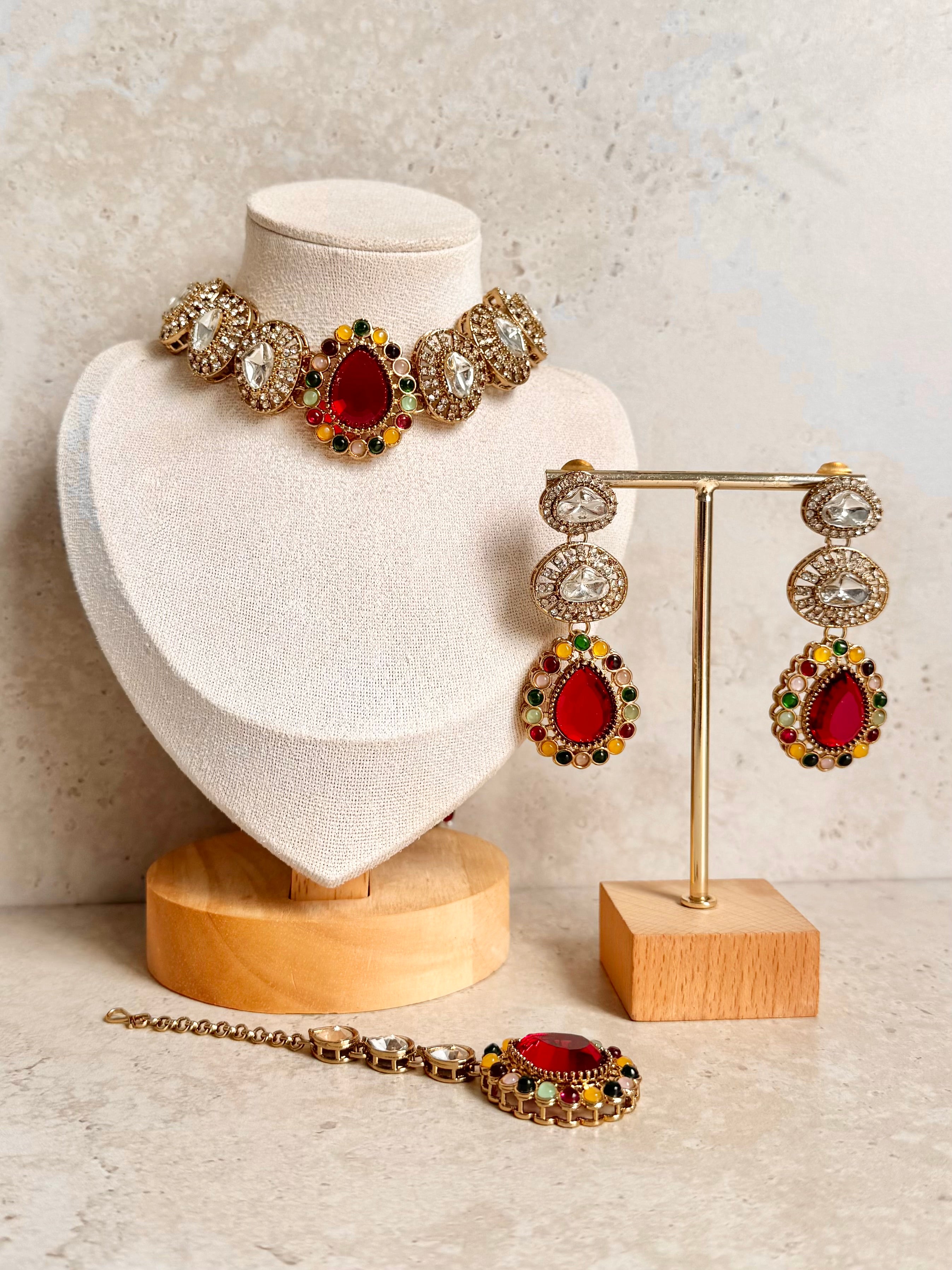 Ruma Necklace Set