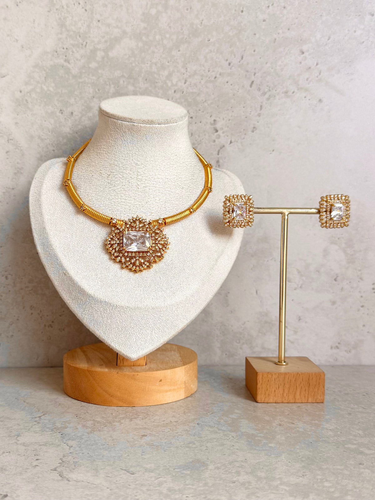 Deepika Necklace Set