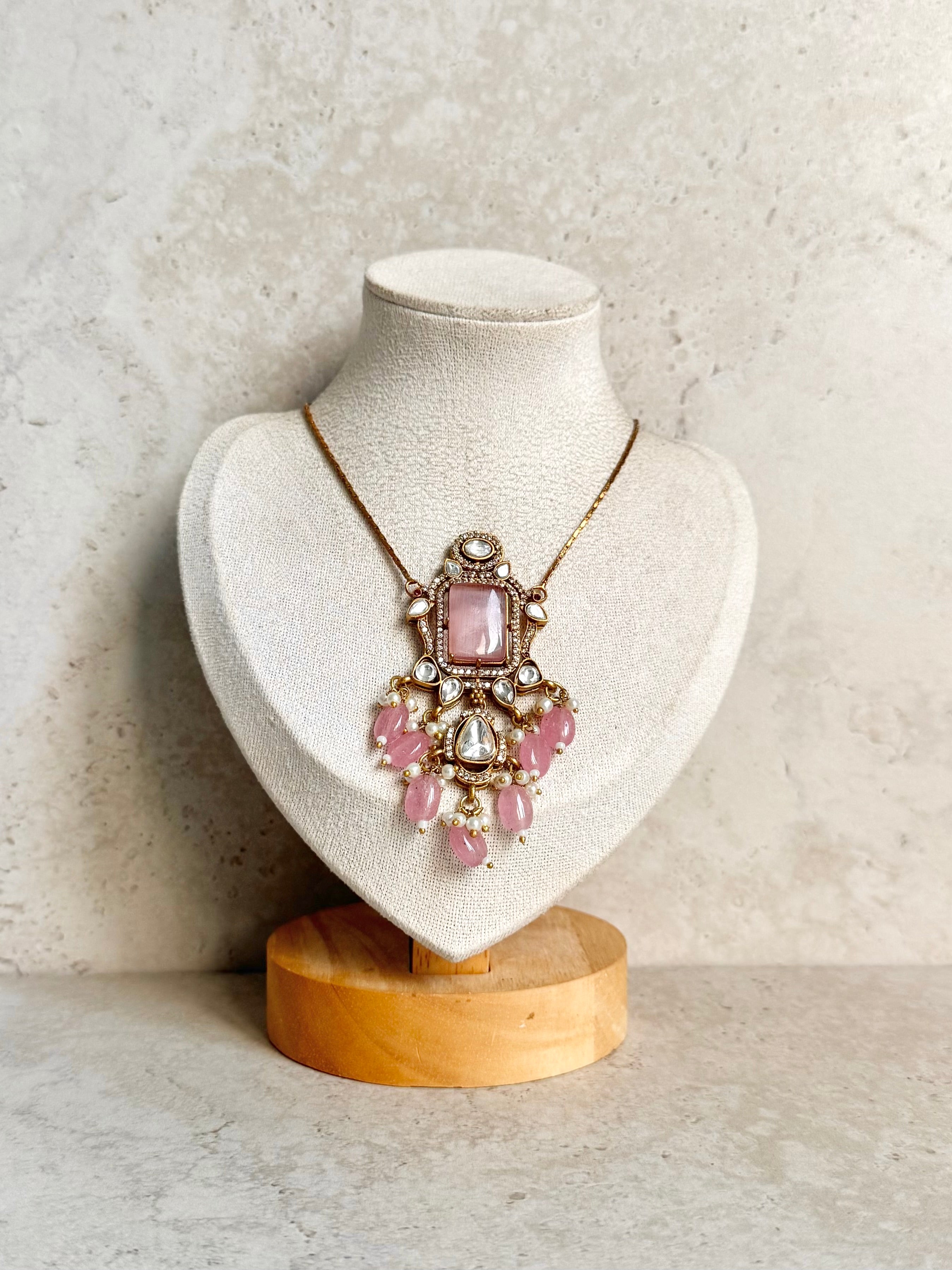 Pragati Necklace Set