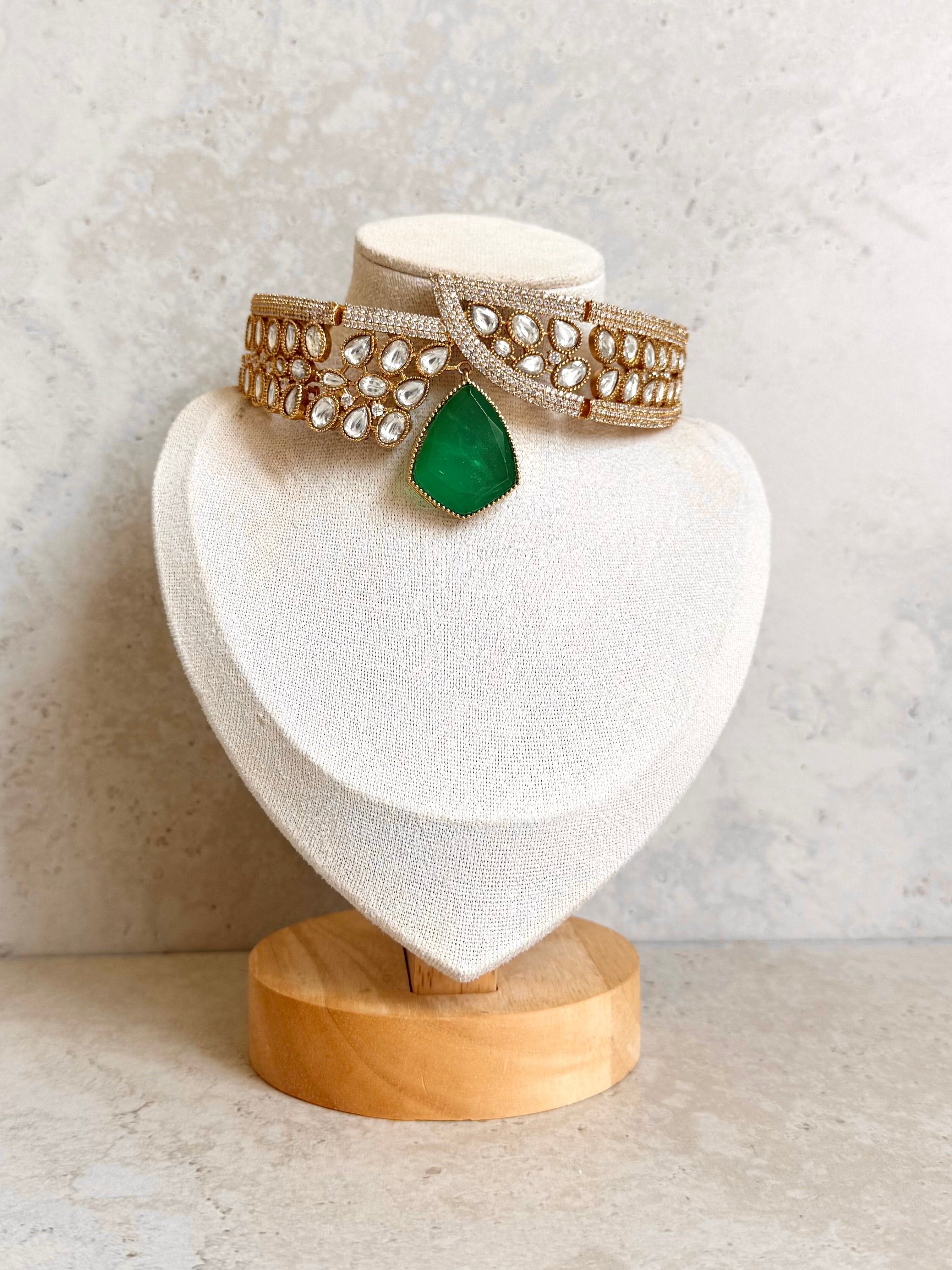 Shibana Necklace Set
