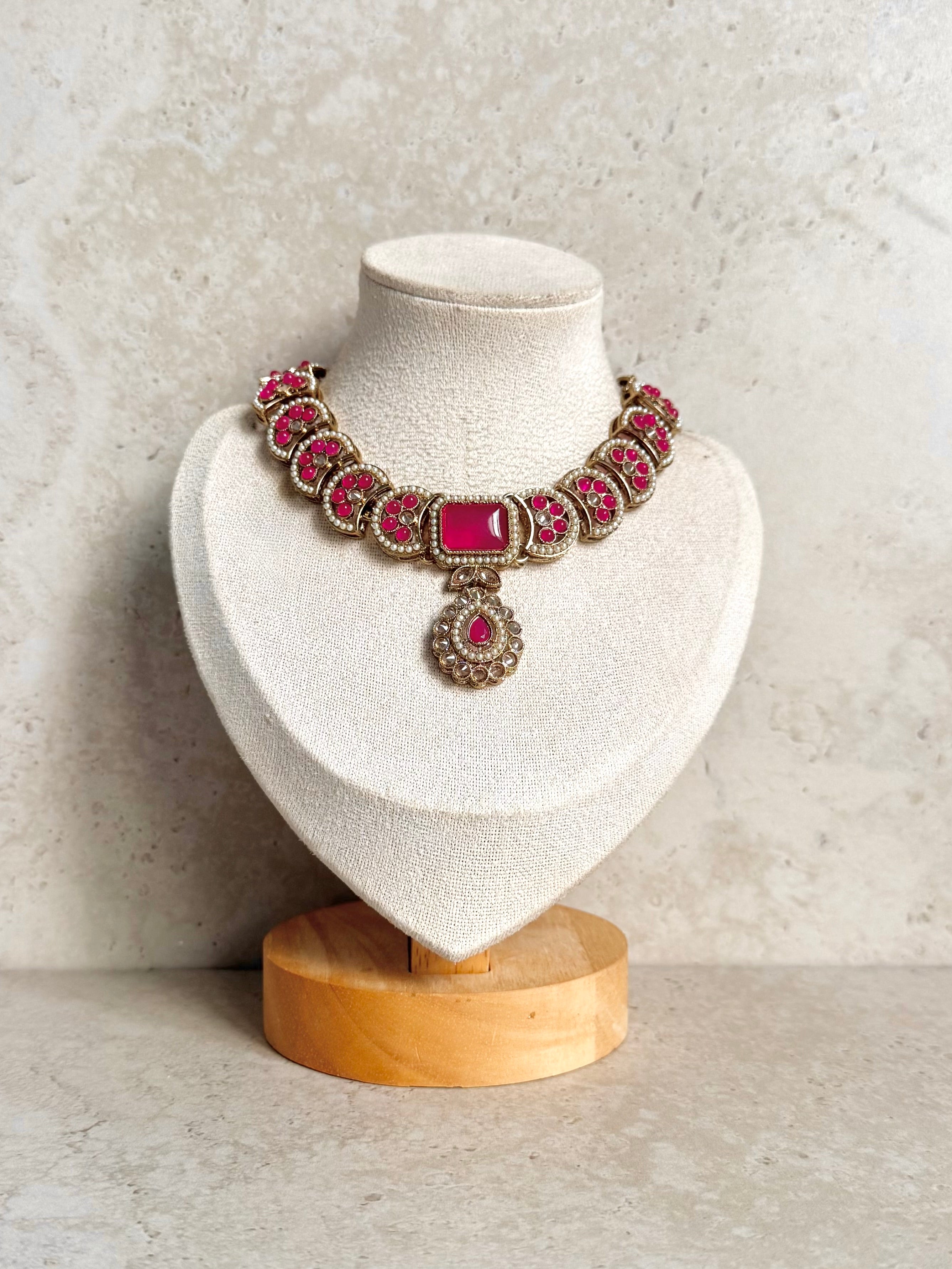 Reem Necklace Set