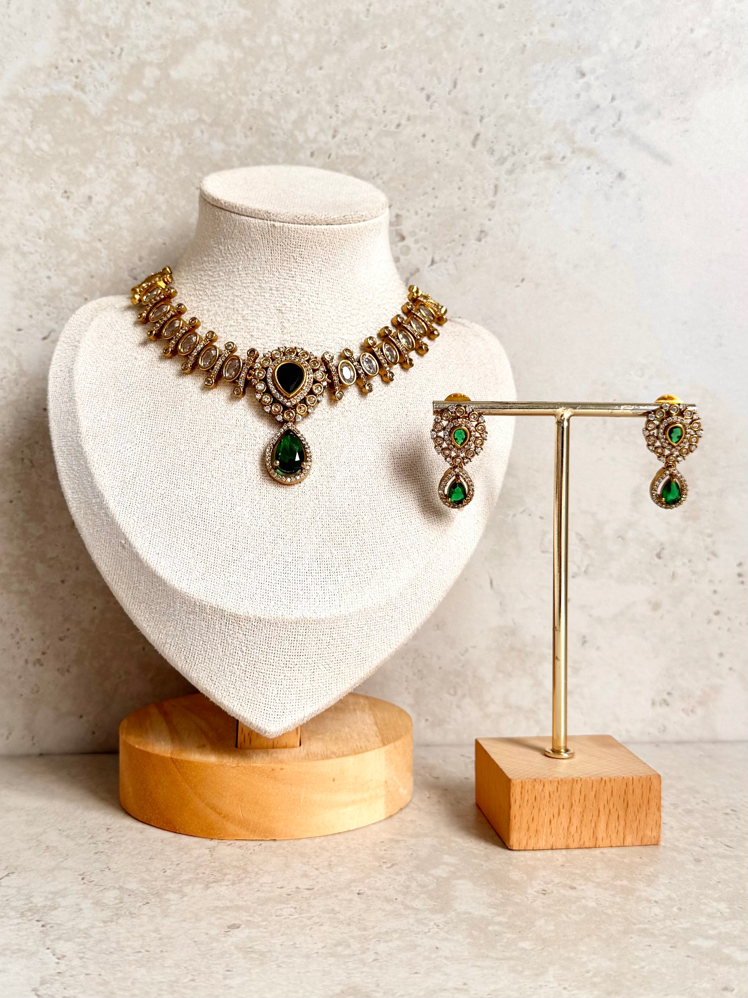 Pardeep Necklace Set