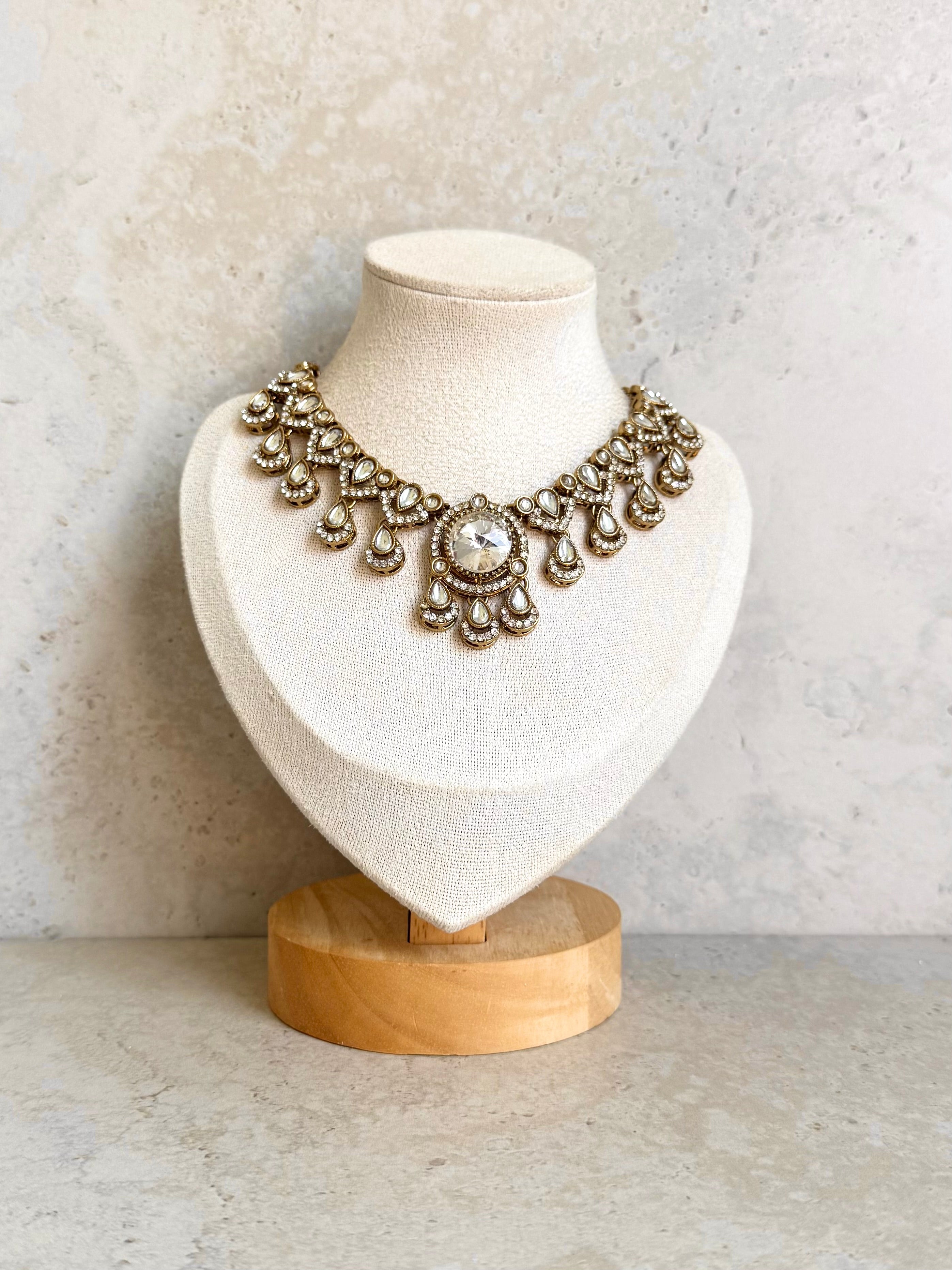 Nasira Necklace Set