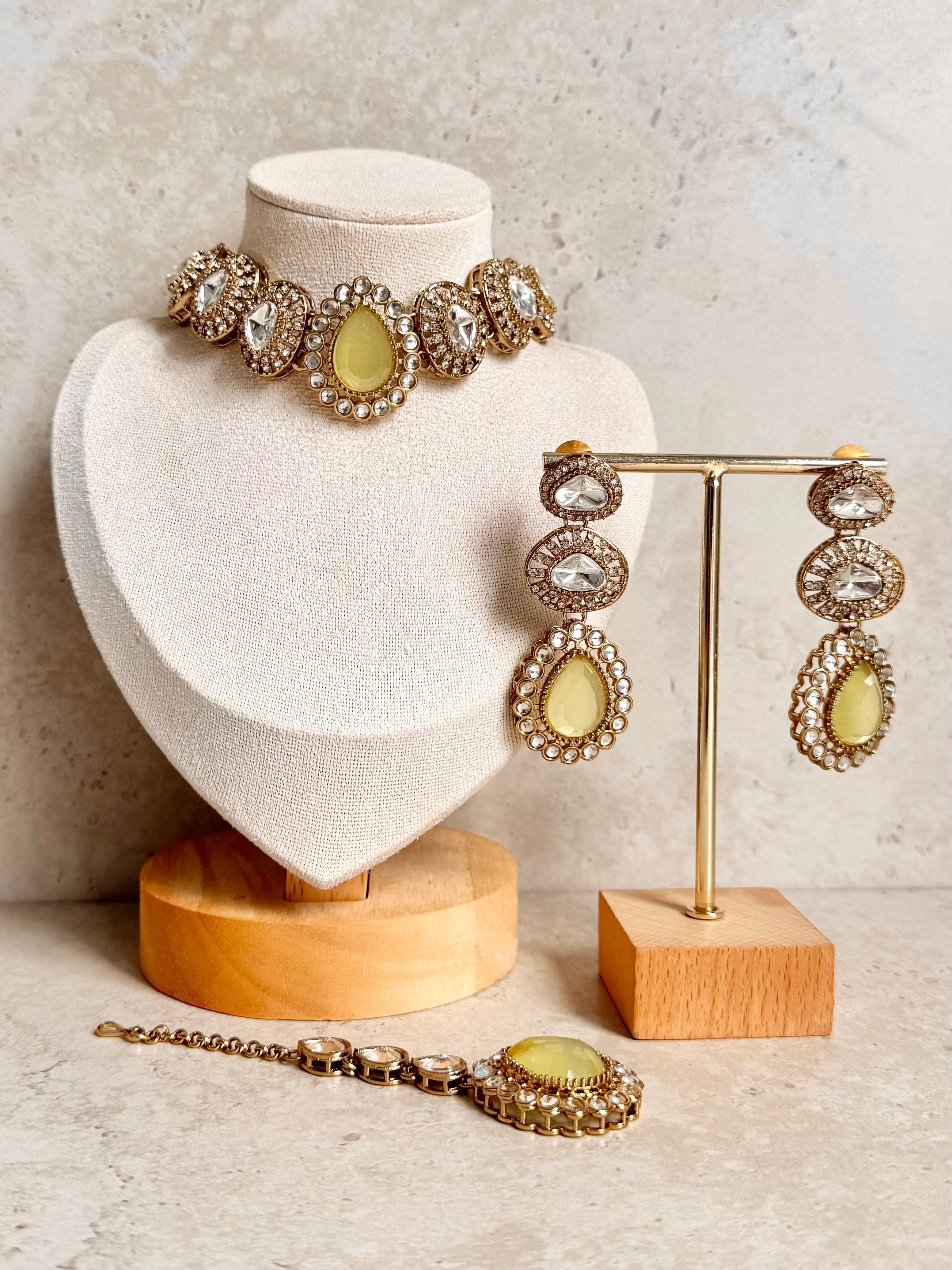 Ruma Necklace Set