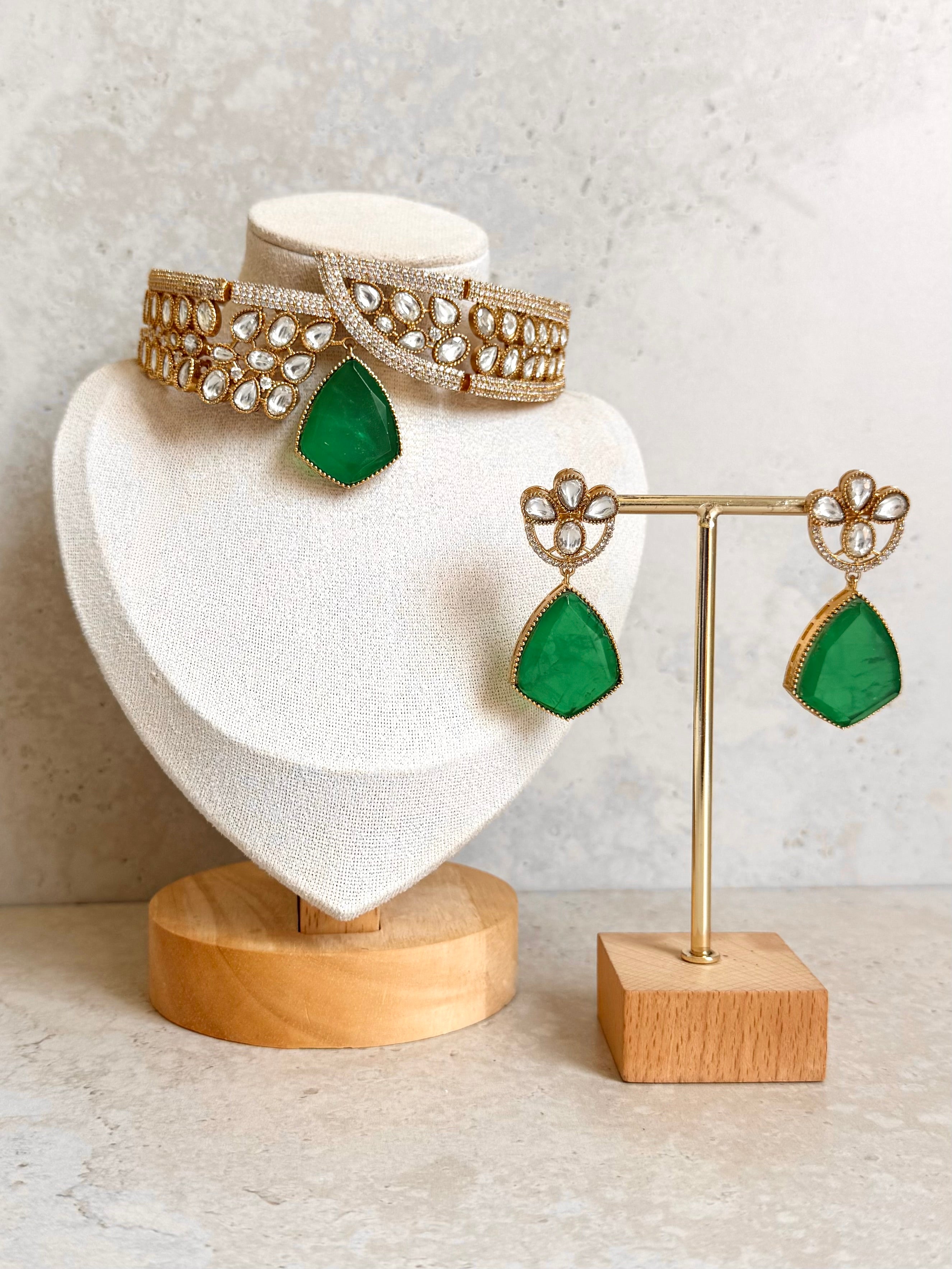 Shibana Necklace Set
