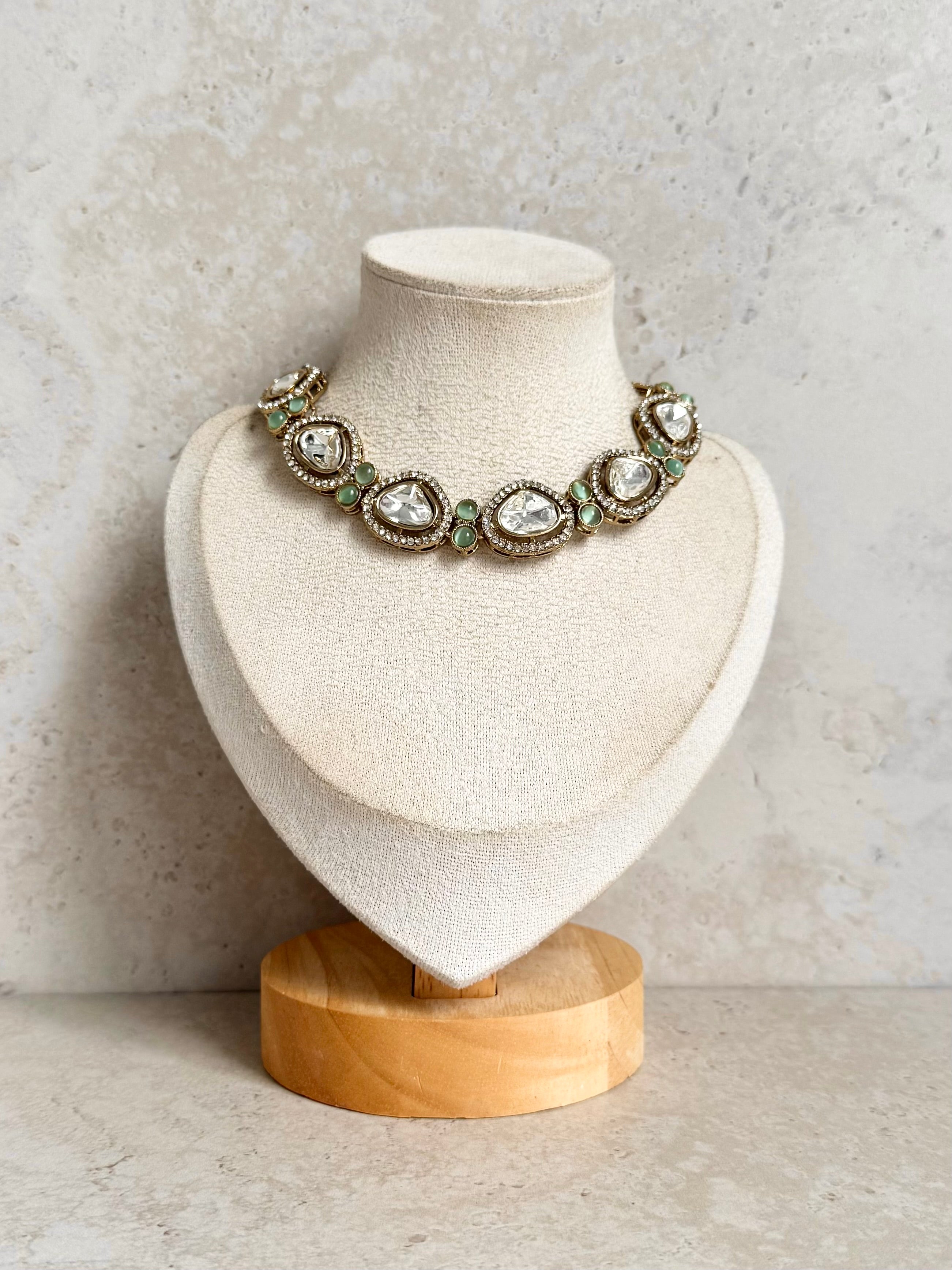 Rahi Necklace Set