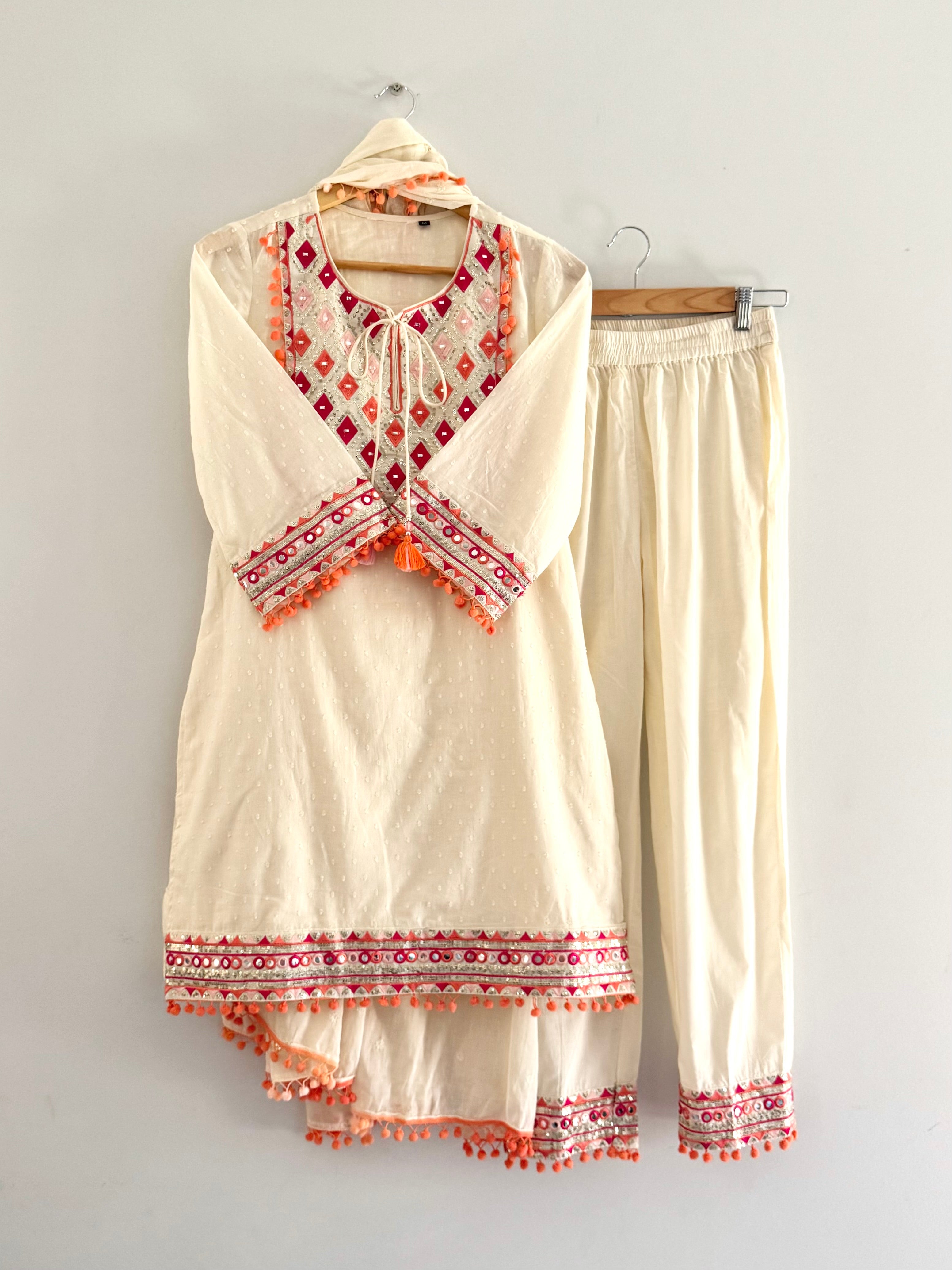 Afsana Suit Set
