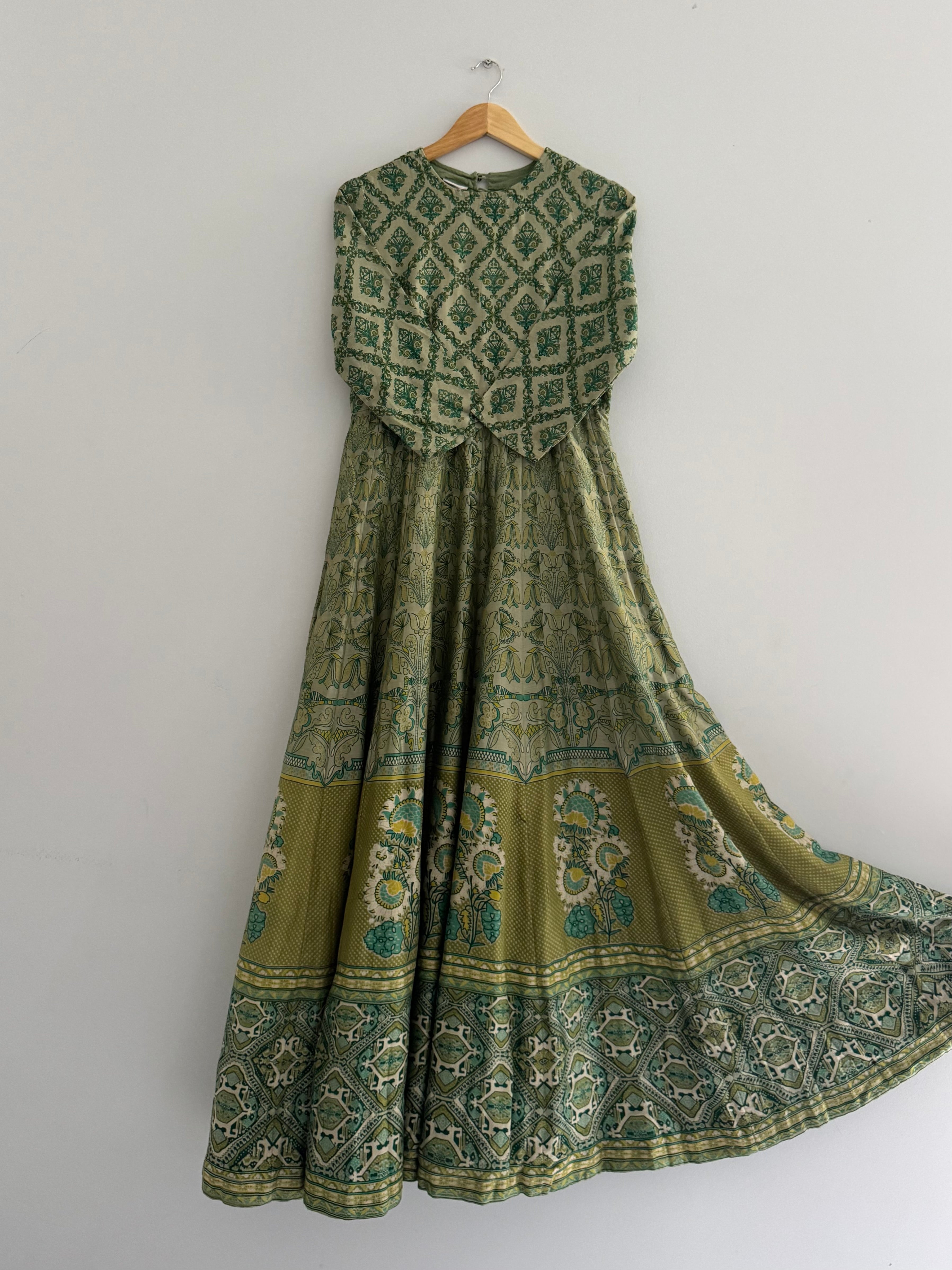 Khushi Gown
