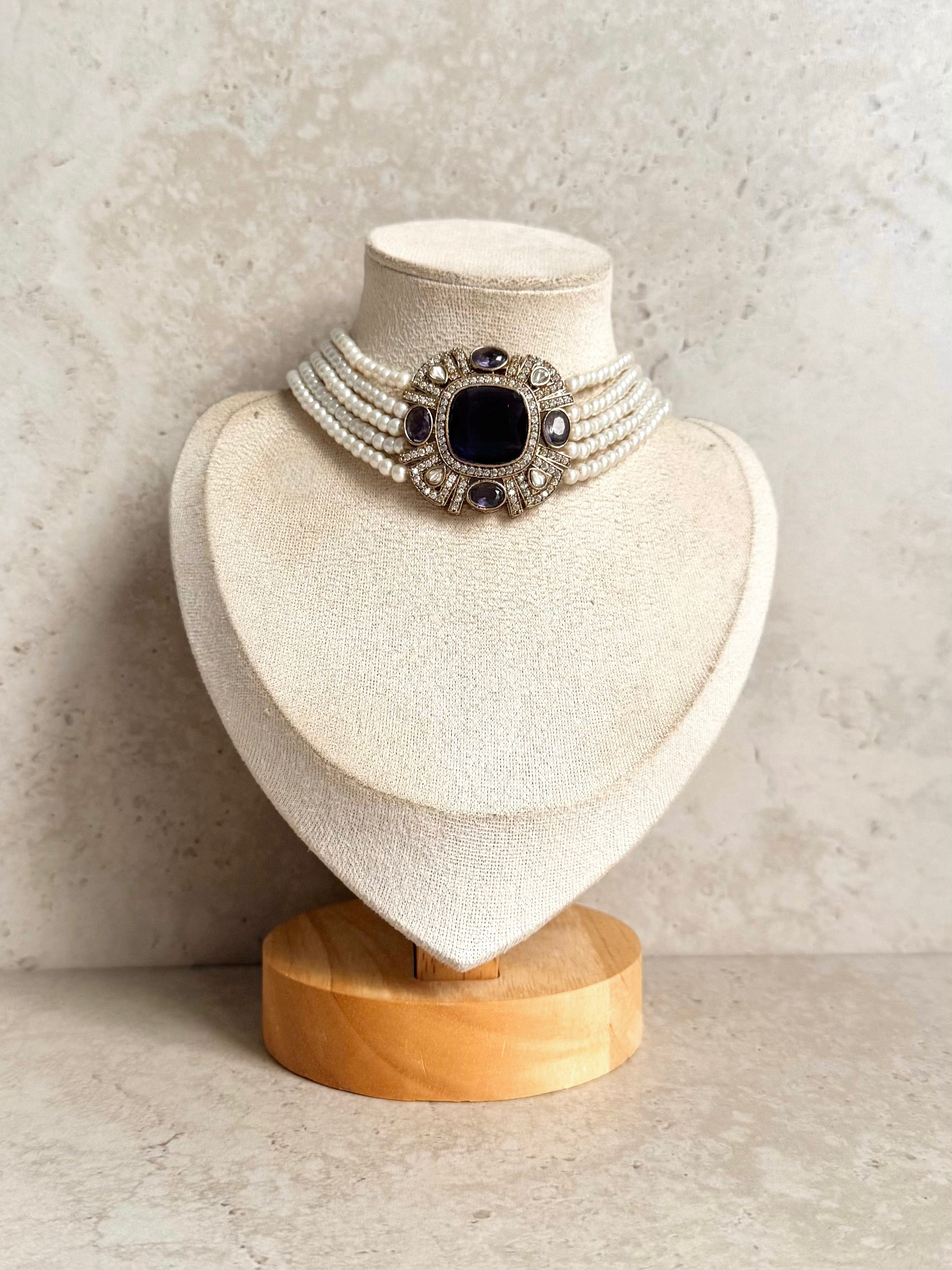 Amaya Necklace Set