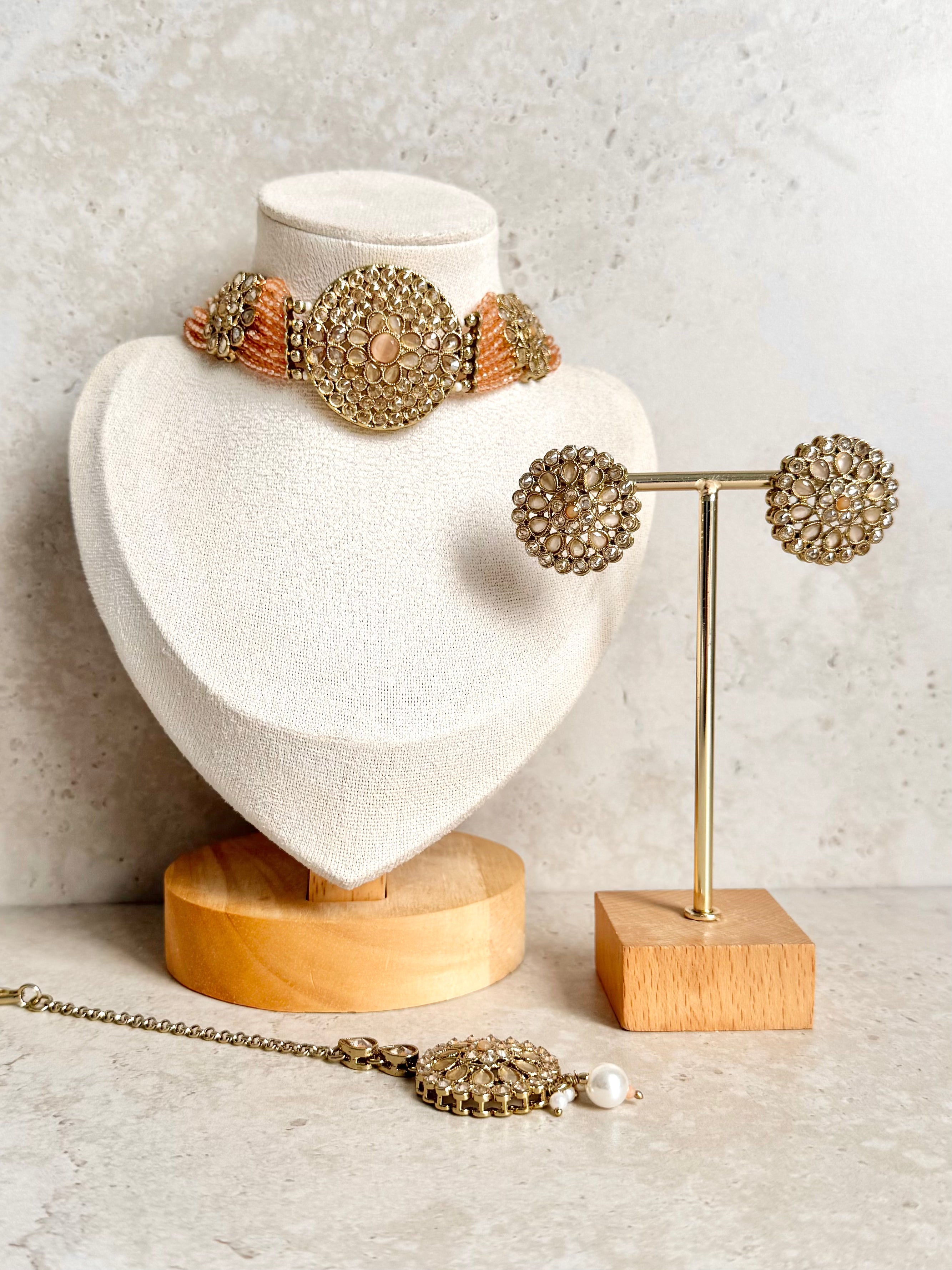 Rahi Necklace Set