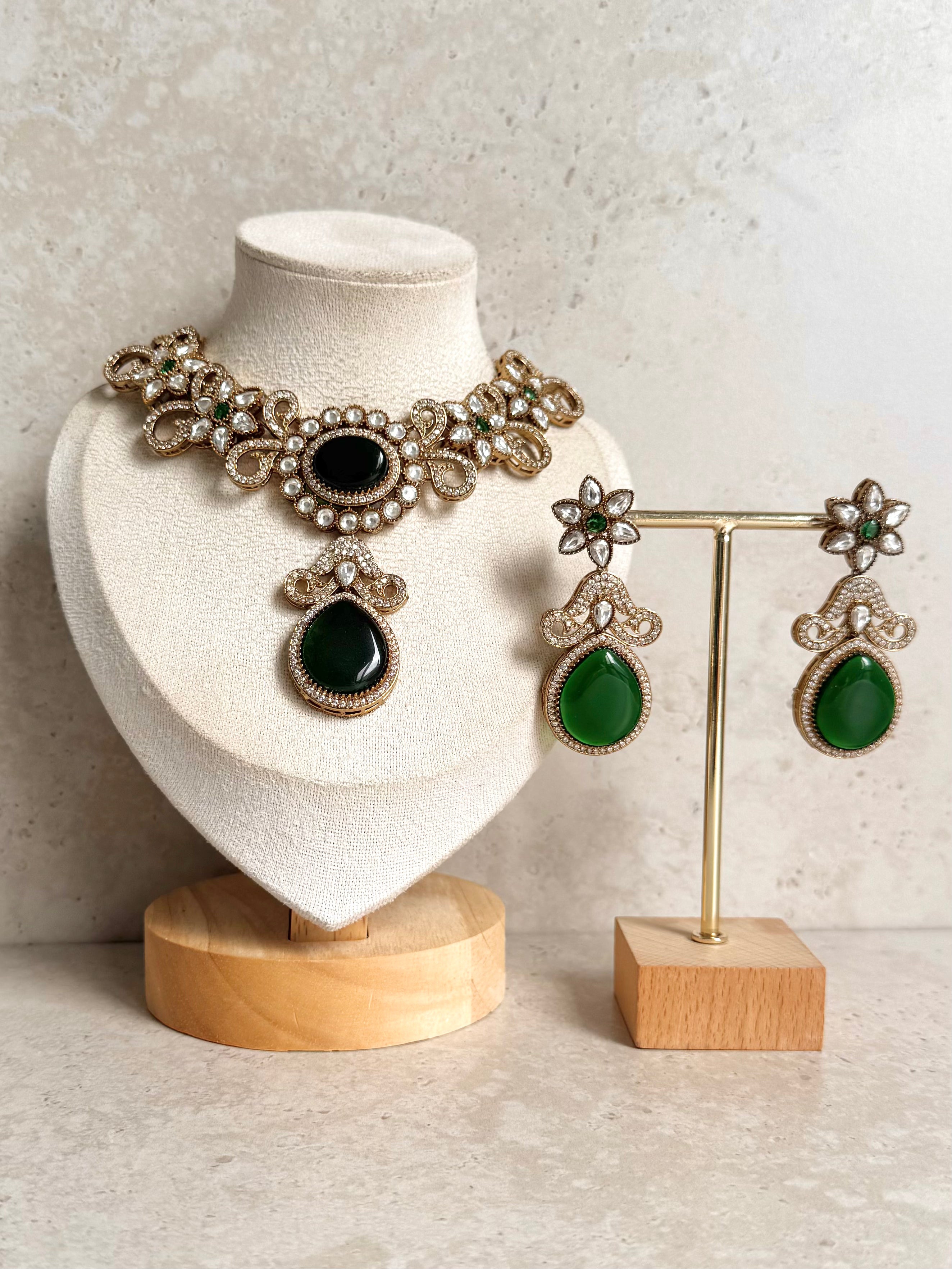 Ramya Necklace Set