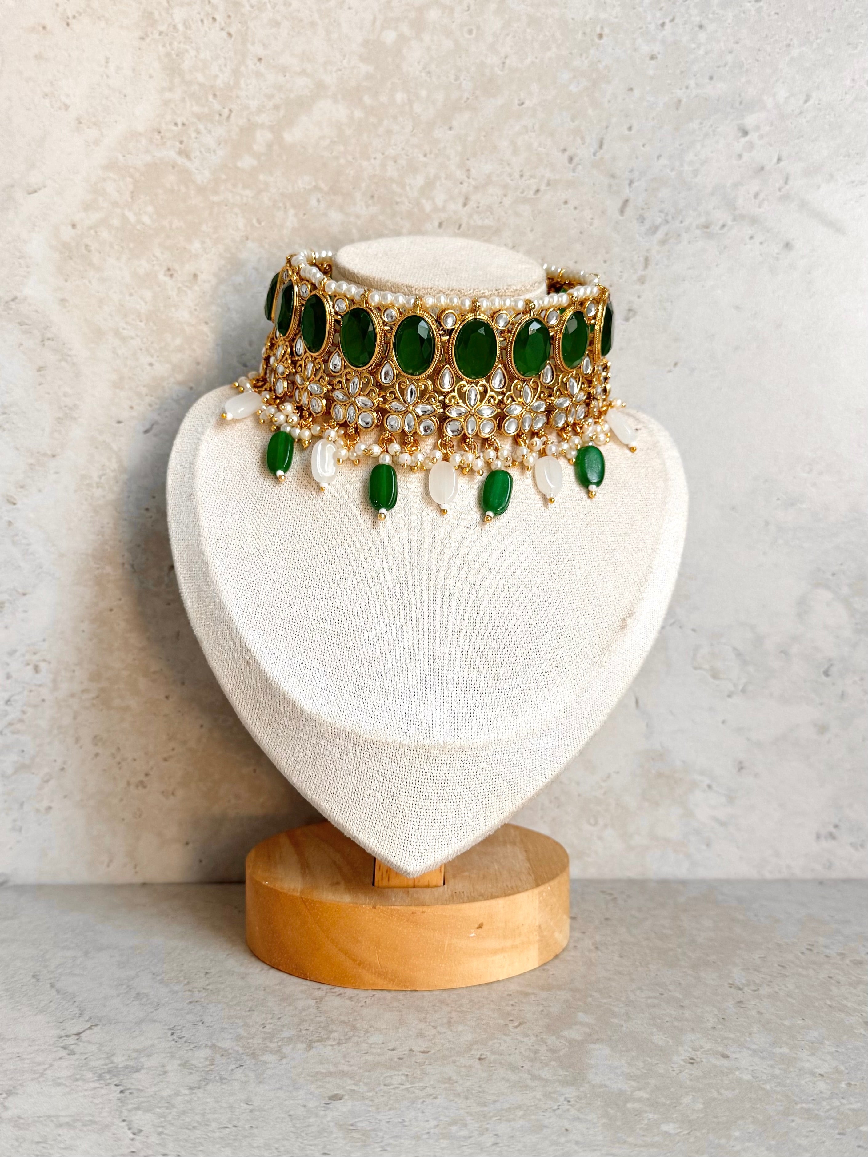 Mehnaz Necklace Set