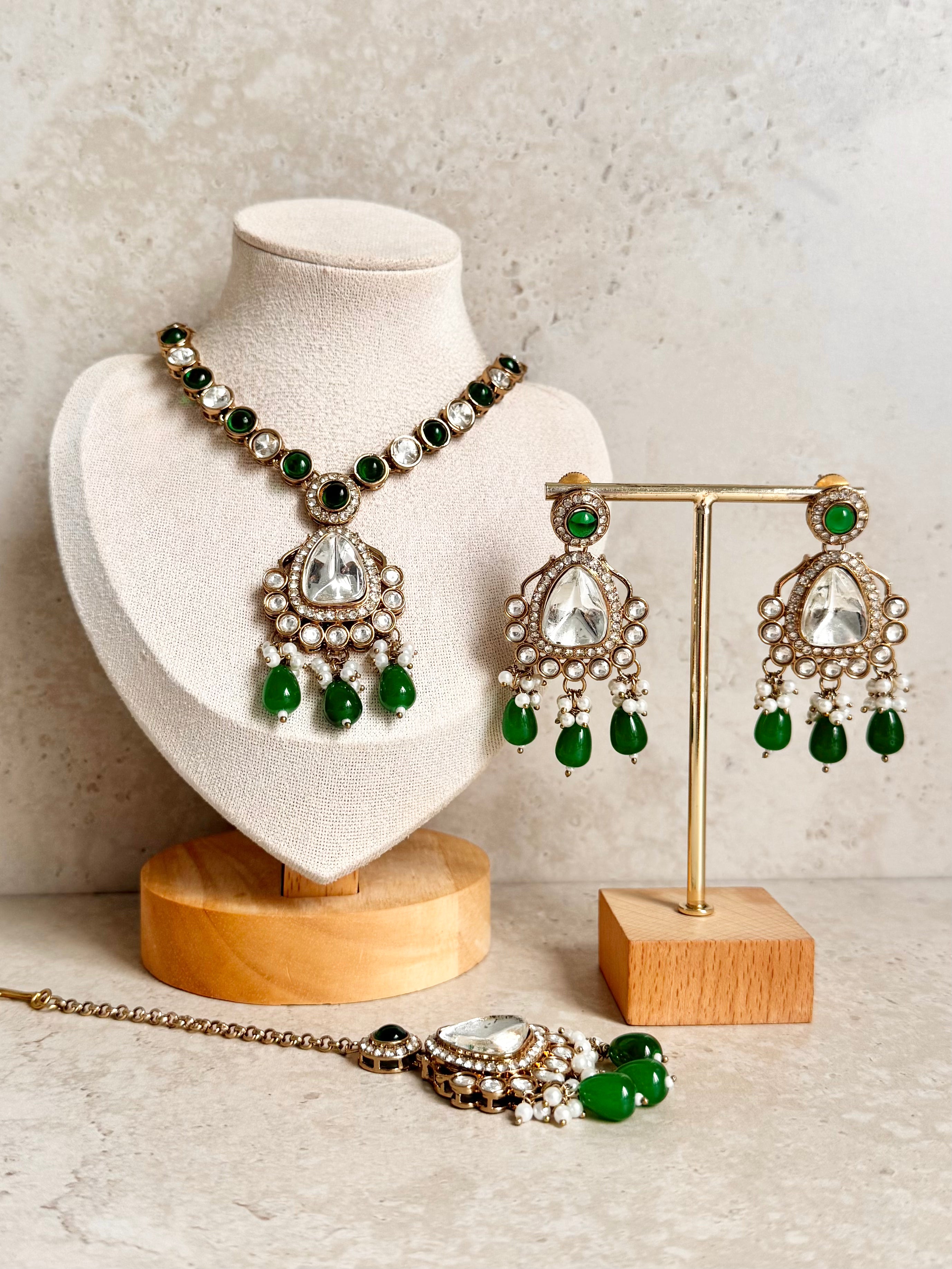 Simar Necklace Set