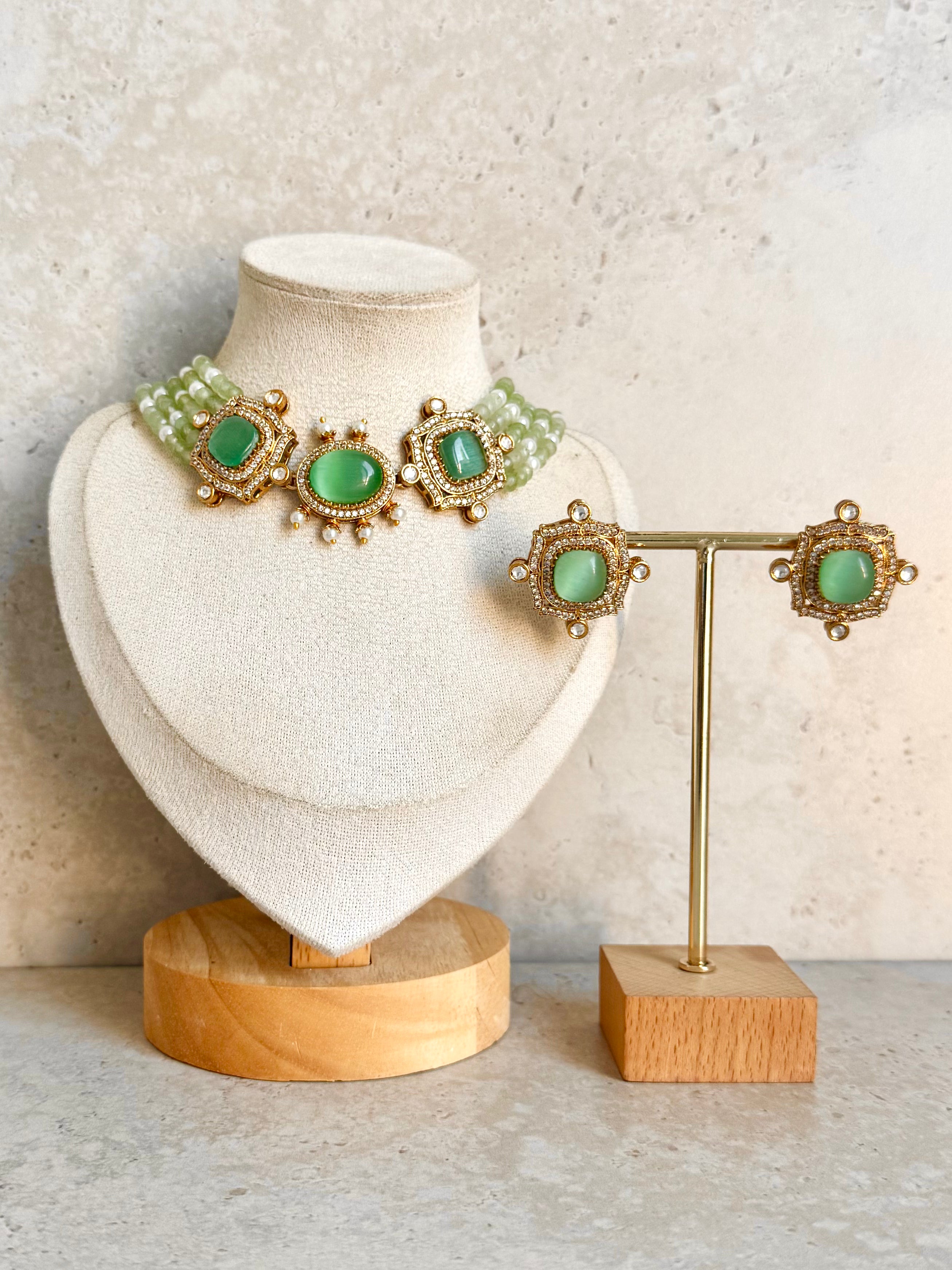 Eshal Necklace Set