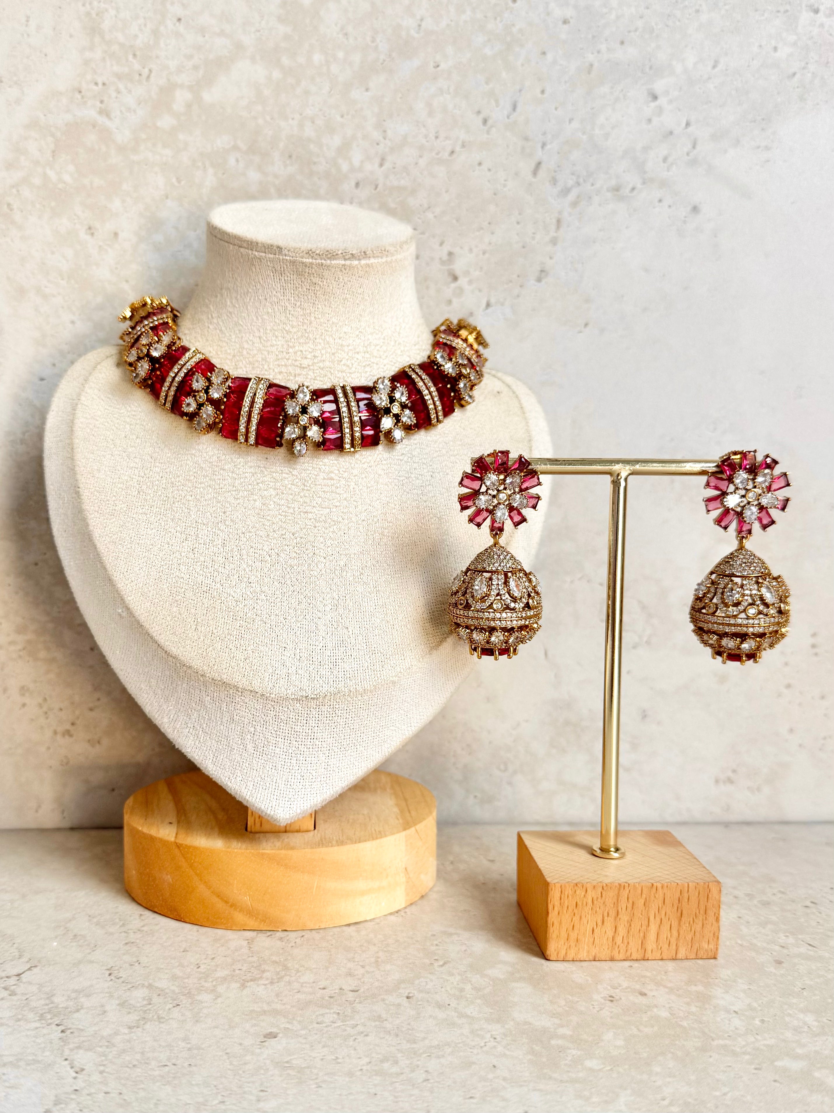 Inayat Necklace Set