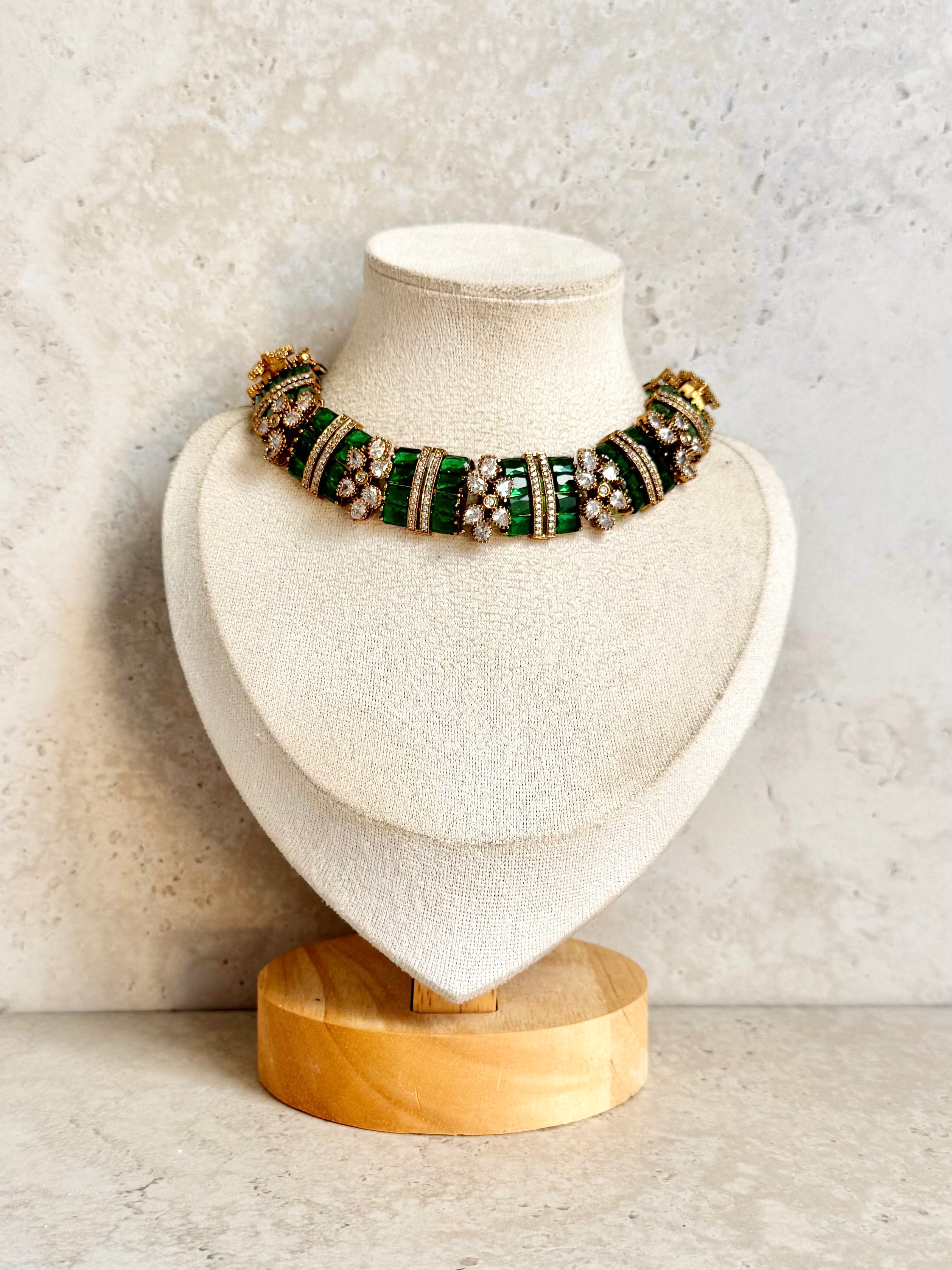 Inayat Necklace Set