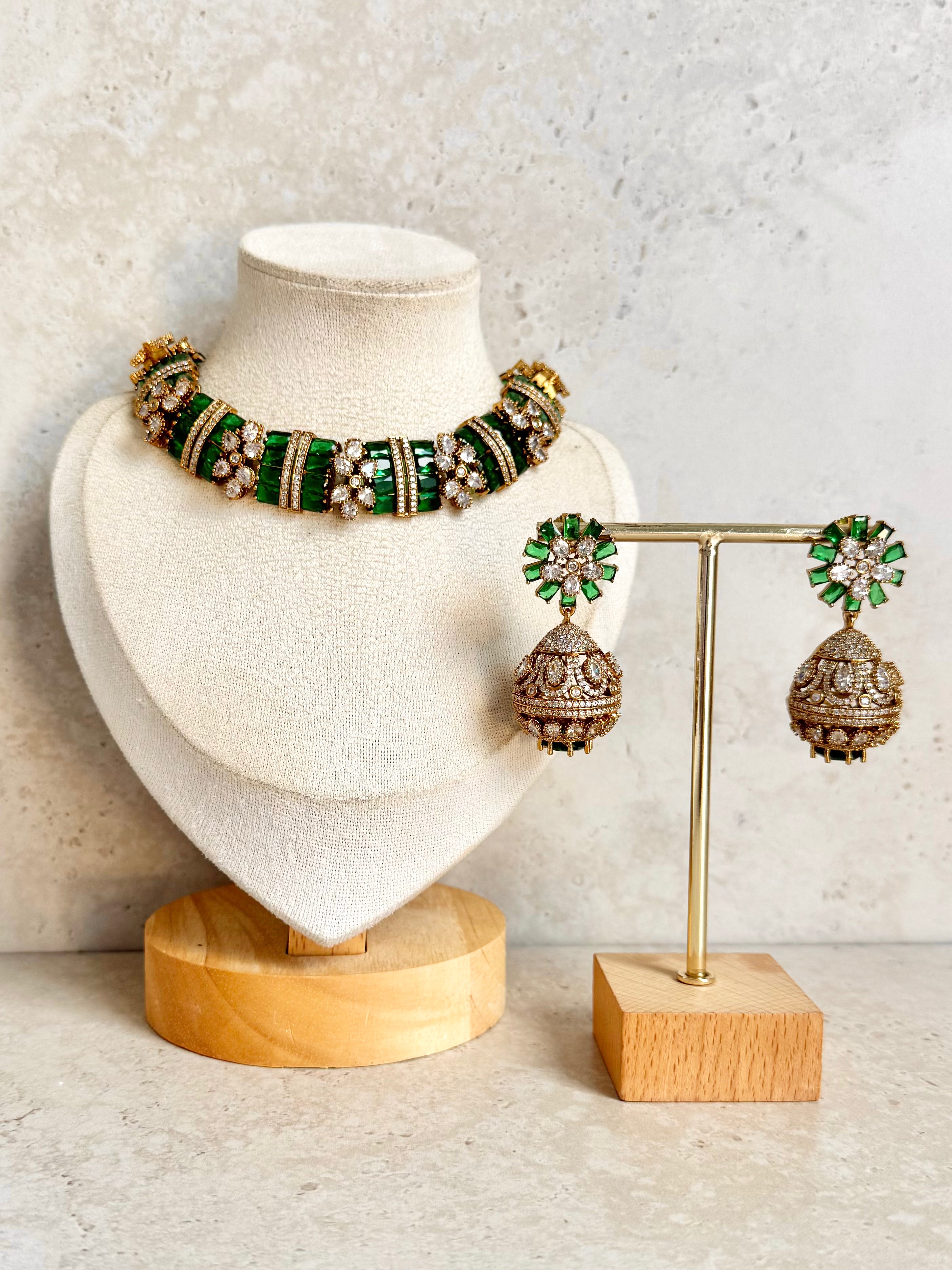 Inayat Necklace Set