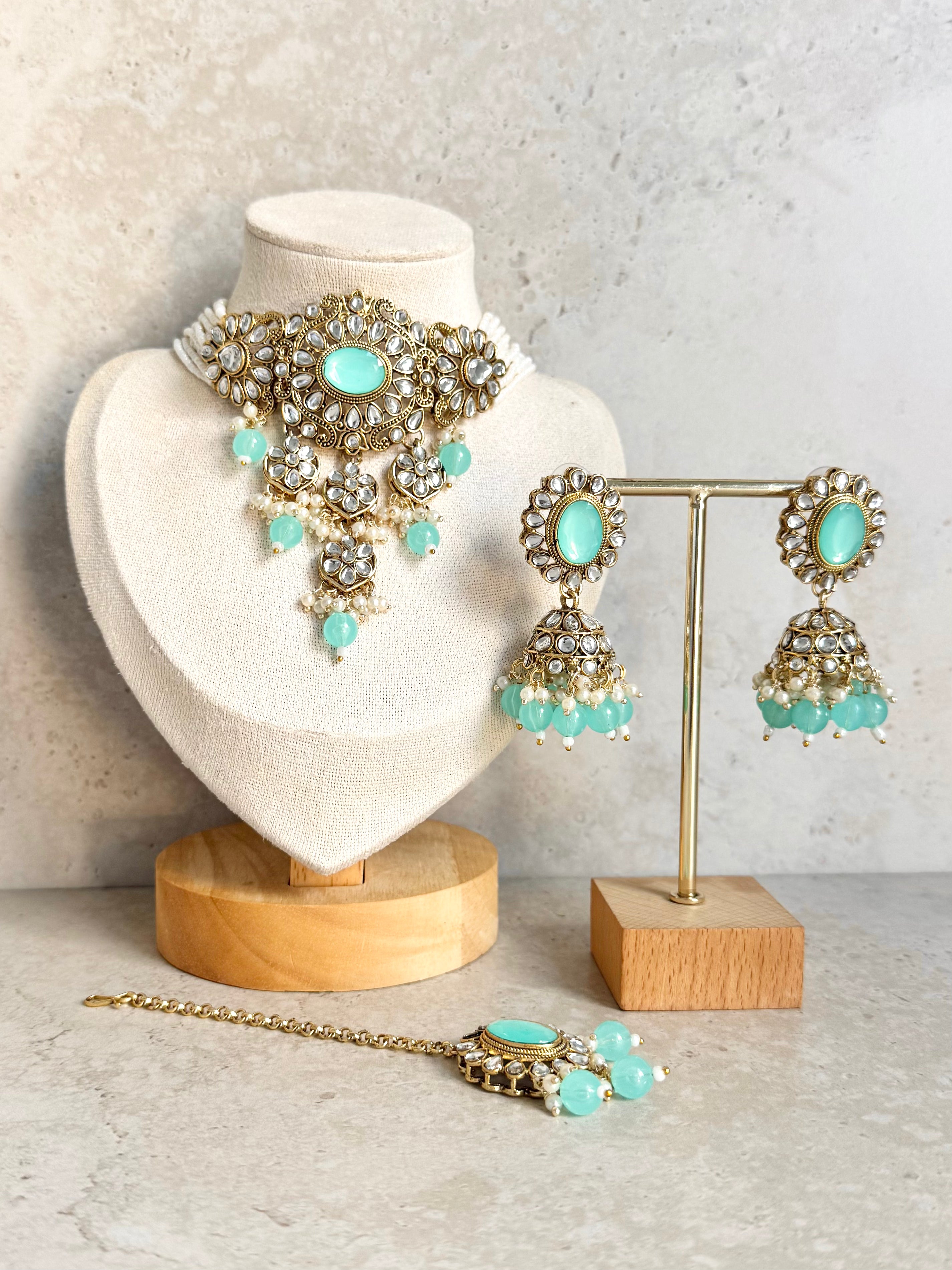 Vedika Necklace Set