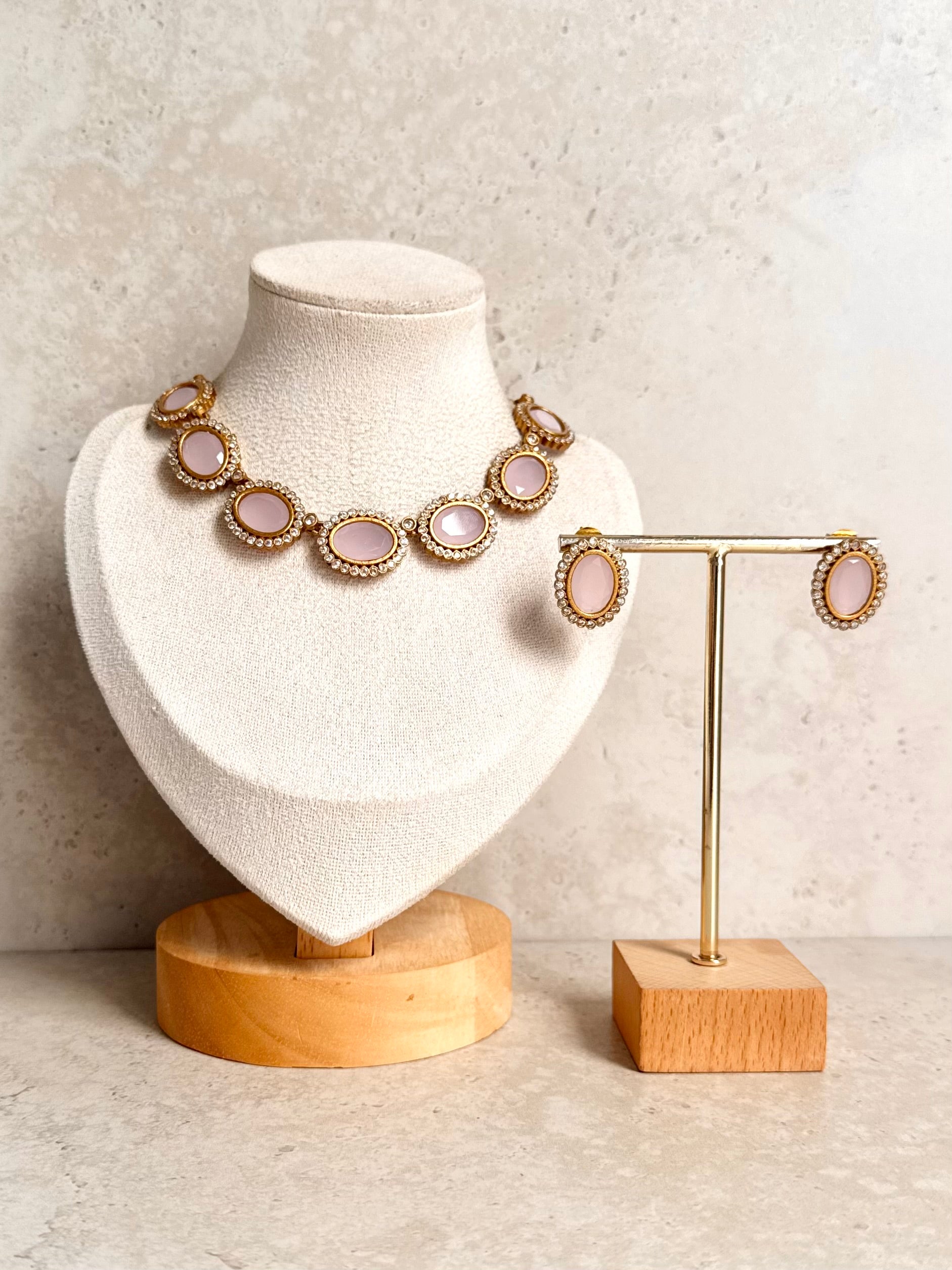 Mahira Necklace Set