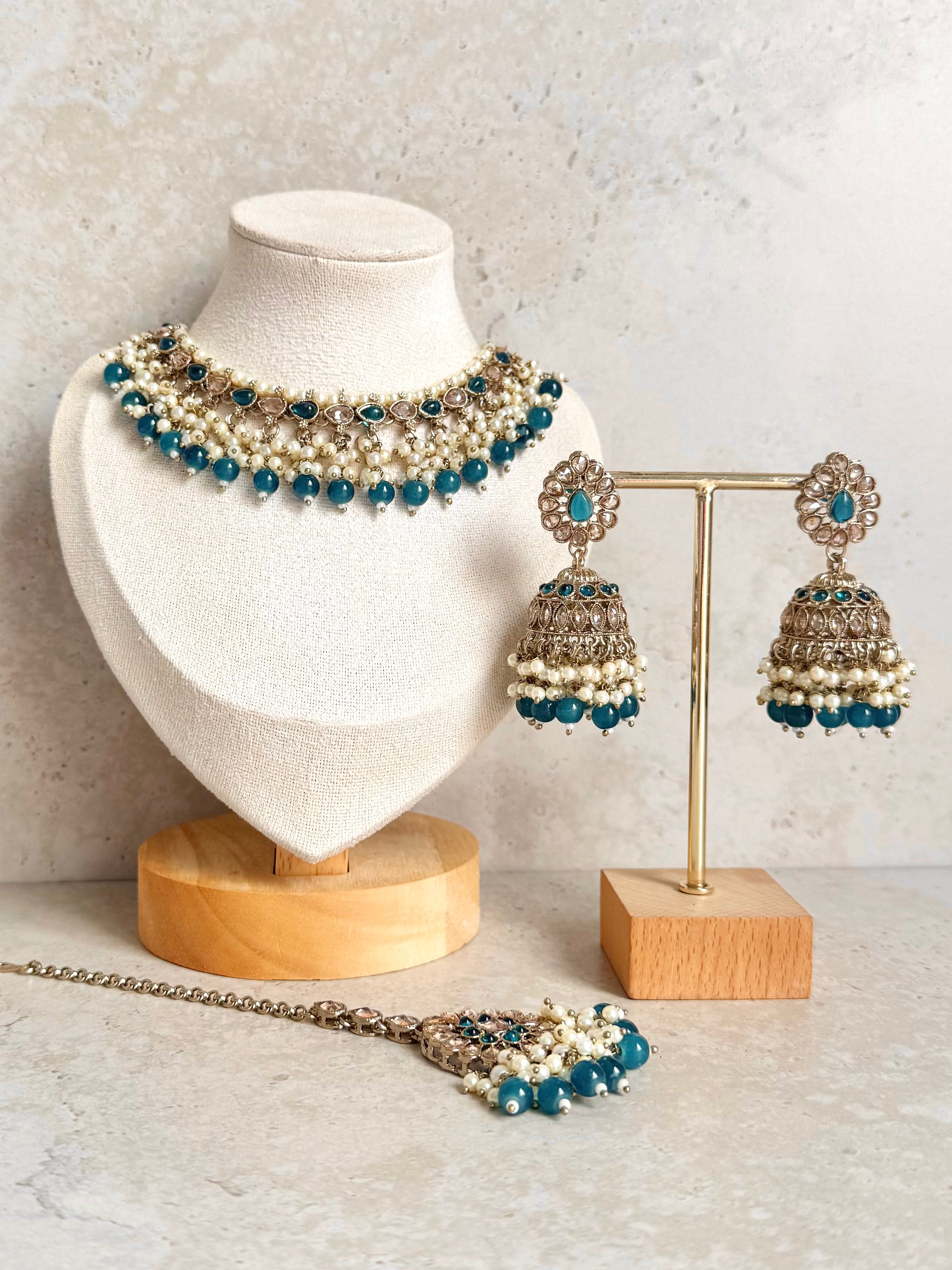 Suhana Necklace Set