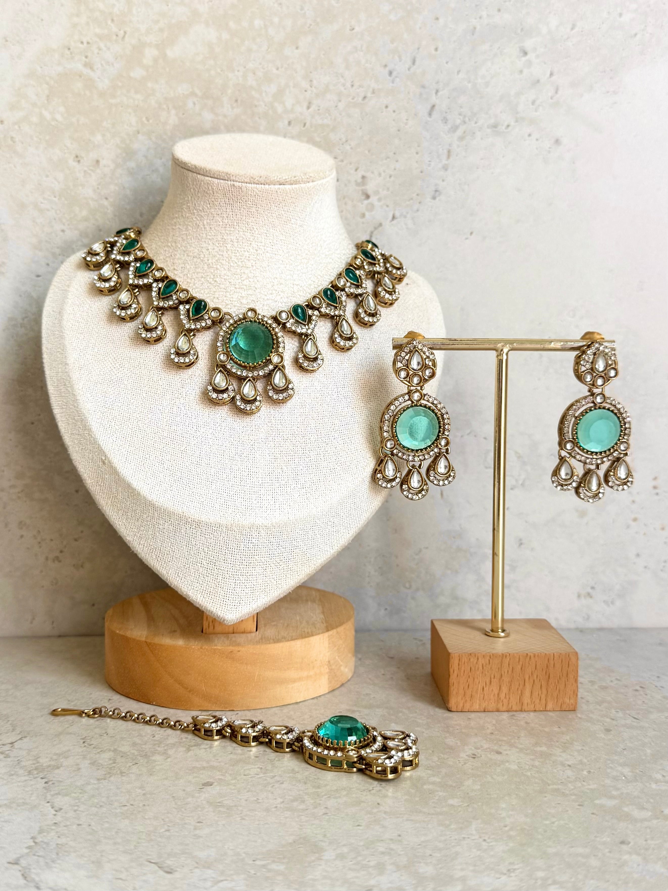Nasira Necklace Set
