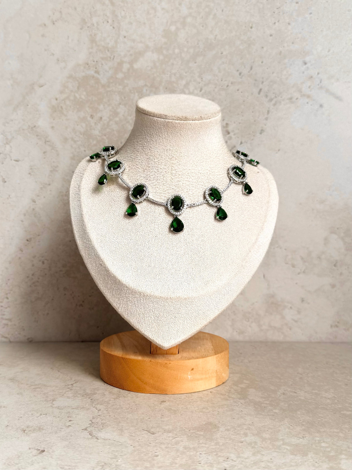 Mansi Necklace Set