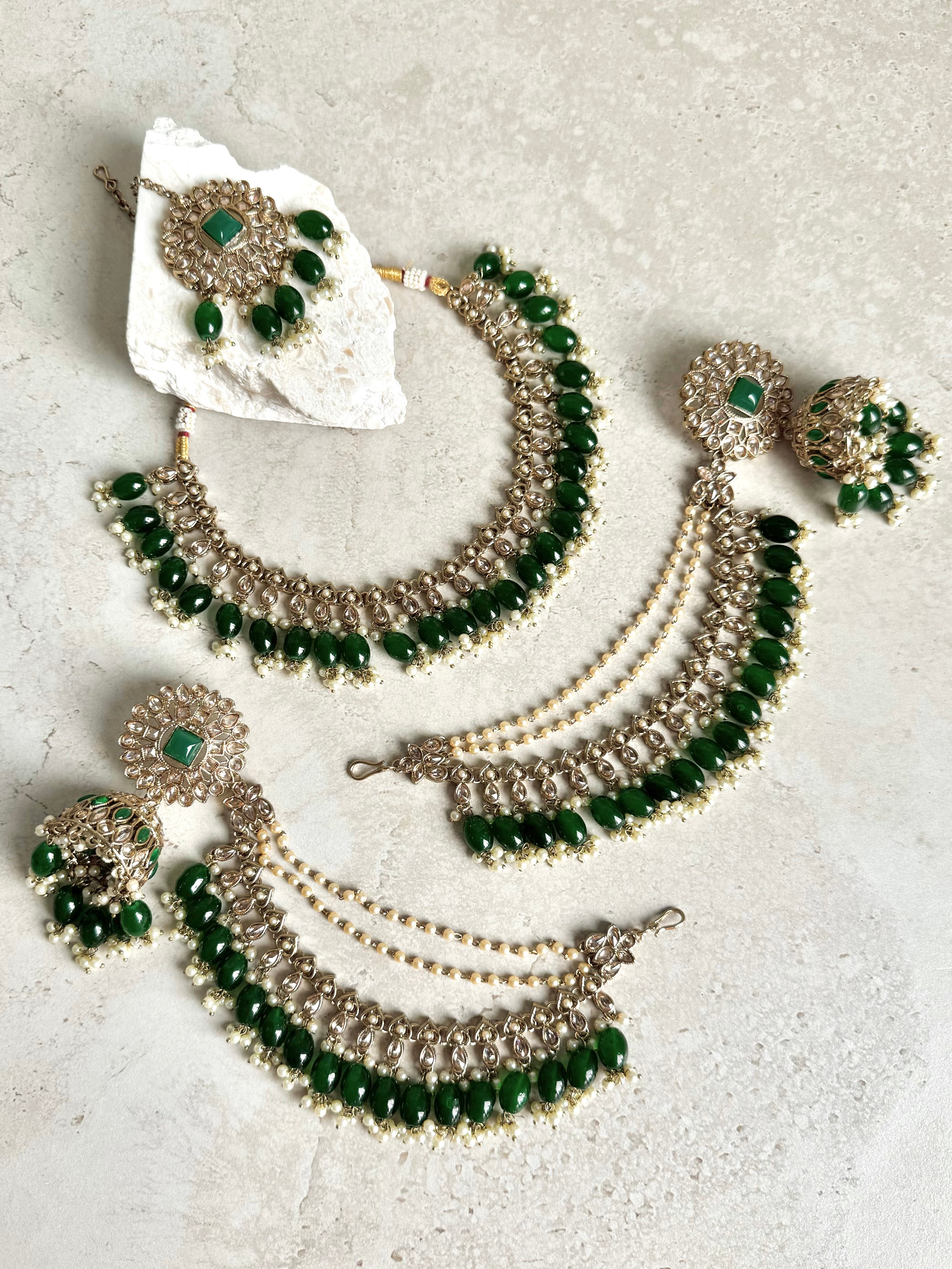 Inaya Neckace Set