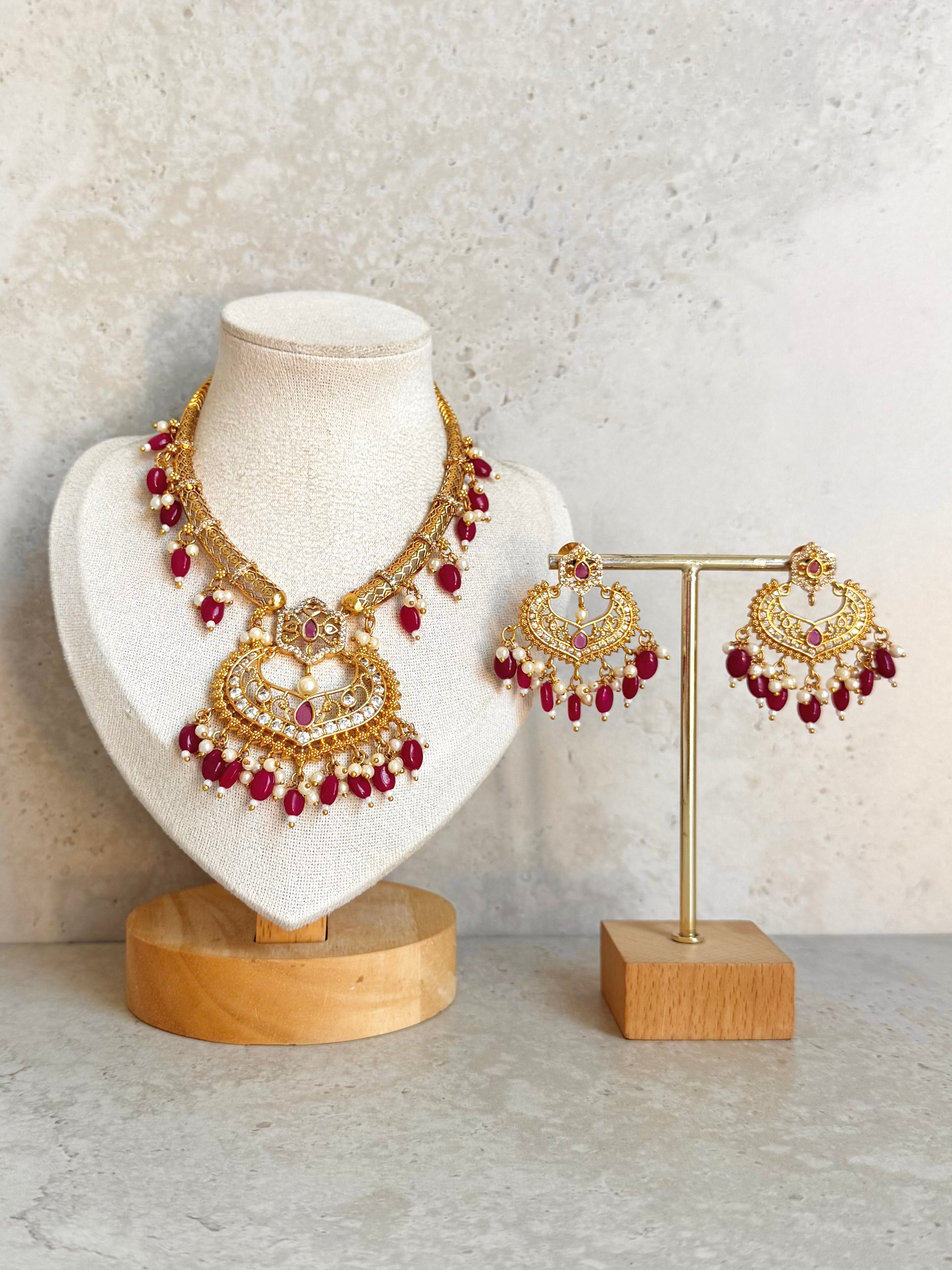 Sanam Necklace Set