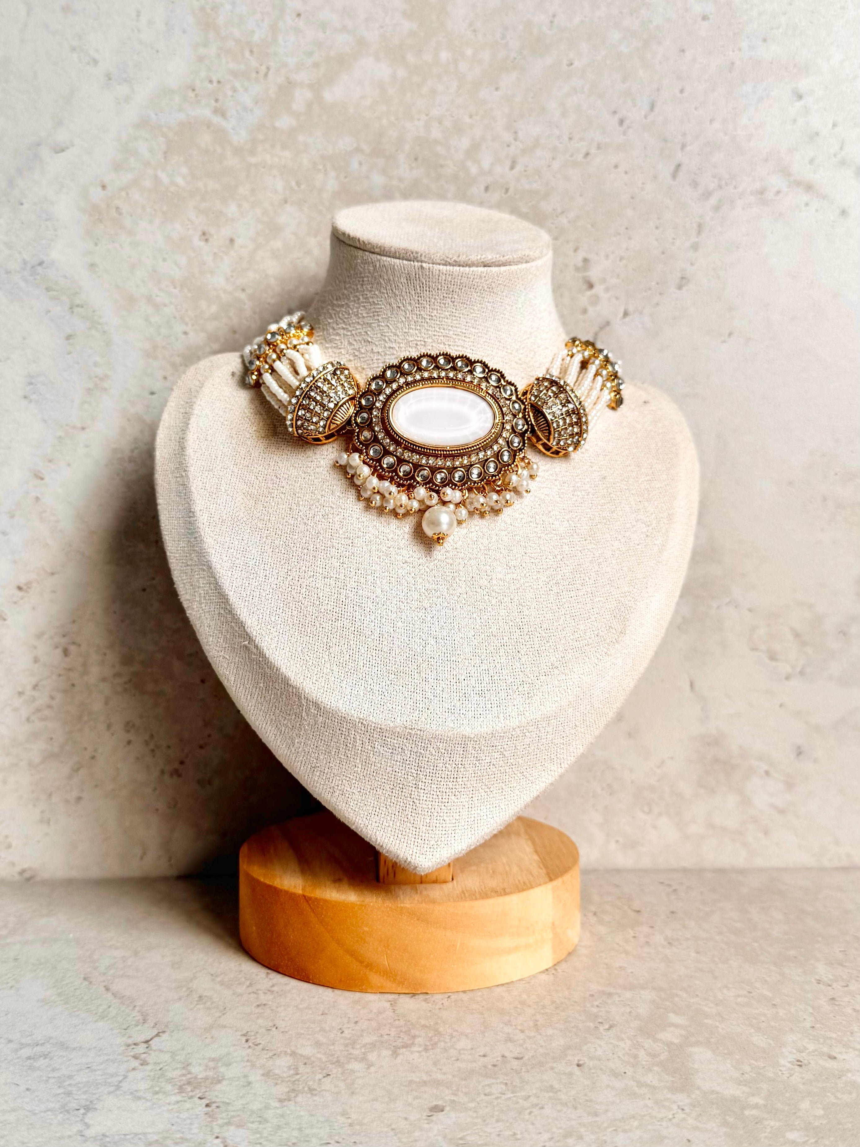 Manju Necklace Set