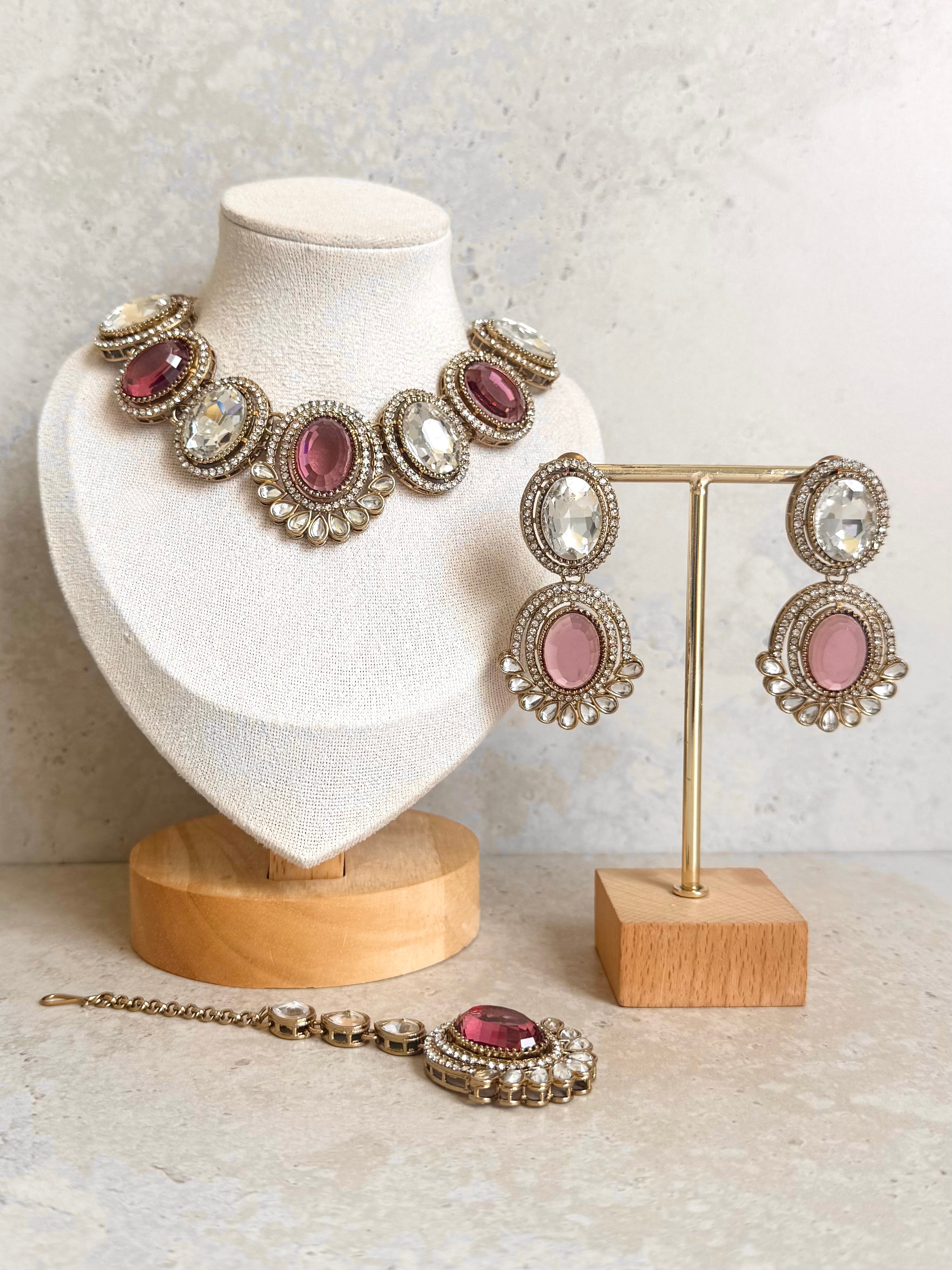 Richa Necklace Set